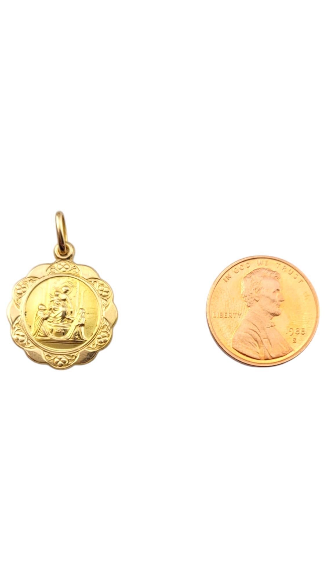 14 Karat Yellow Gold Virgin Mary and Baby Jesus Pendant #20858 In Good Condition In Washington Depot, CT