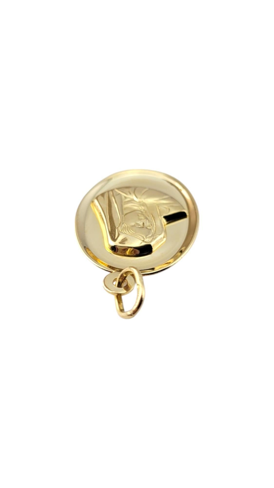 Colgante de oro amarillo de 14 quilates Virgen María #20857 en venta 1