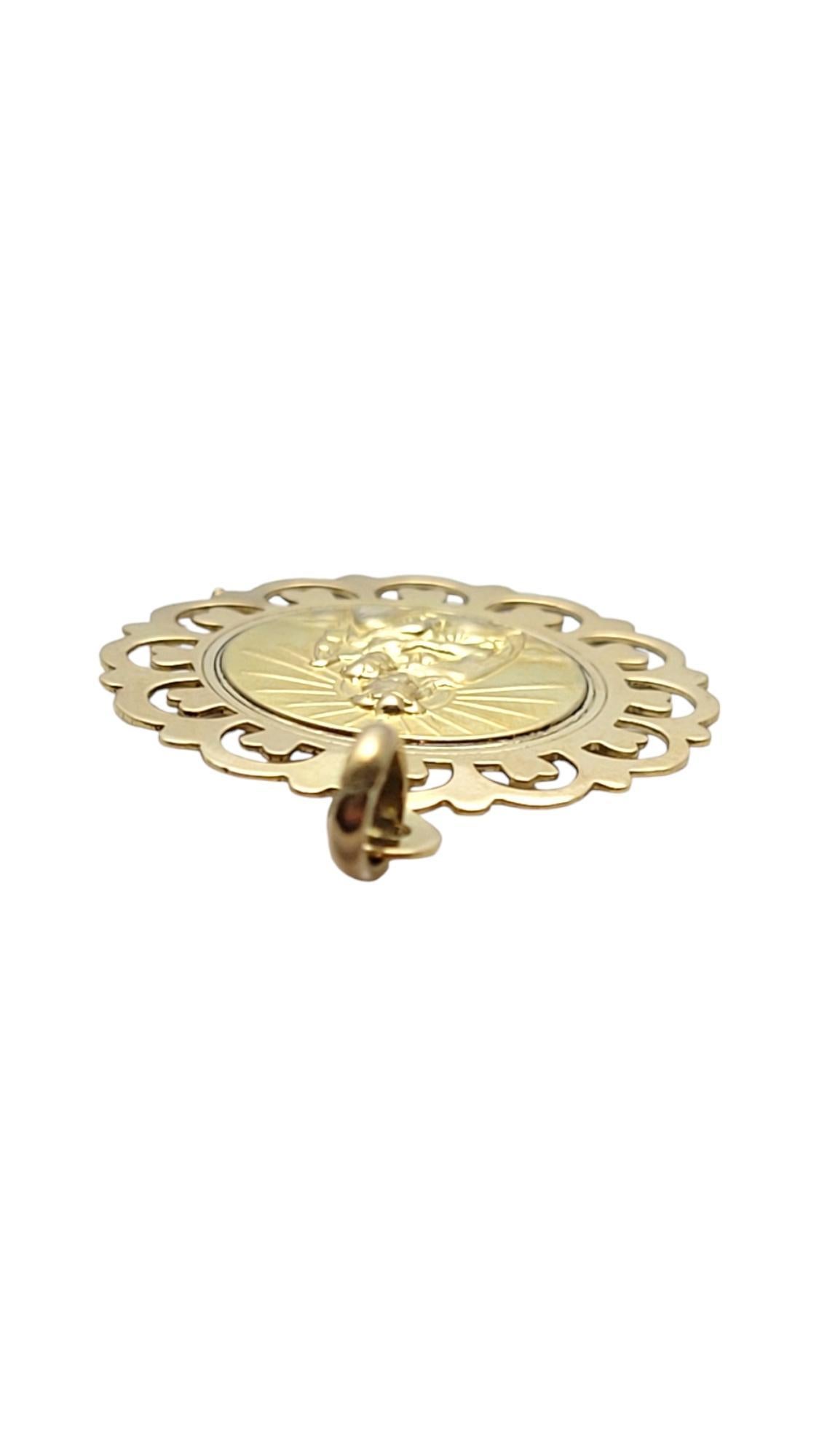 14 Karat Yellow Gold Virgin Mary Scalloped Pendant #20911 For Sale 2