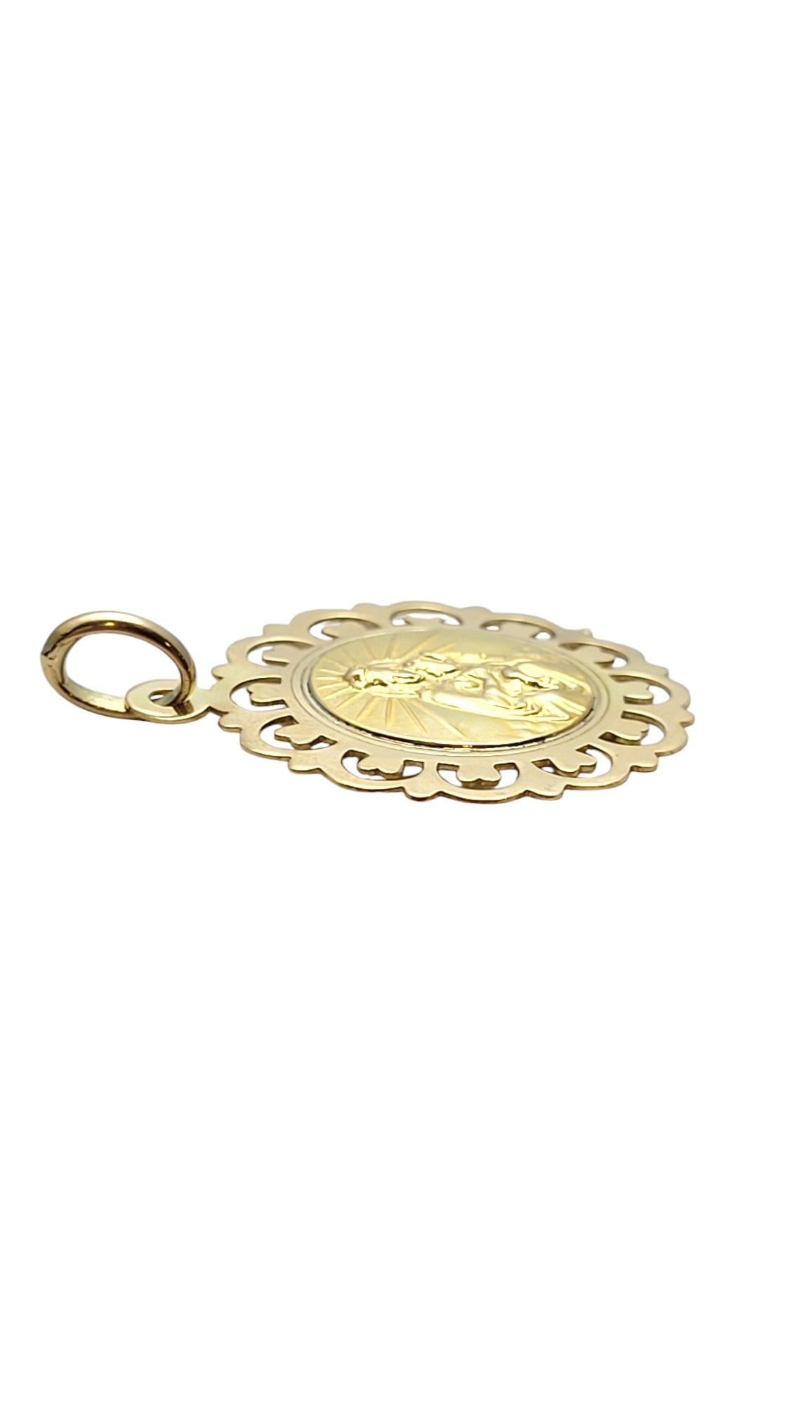 14 Karat Yellow Gold Virgin Mary Scalloped Pendant #20911 For Sale 3