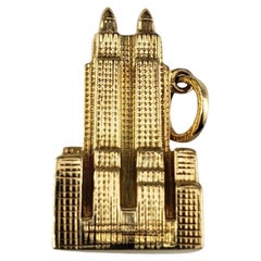 14 Karat Yellow Gold Waldorf Astoria Charm #19161 Vintage 14 Karat Yellow Gold Waldorf Astoria Charm #19161
