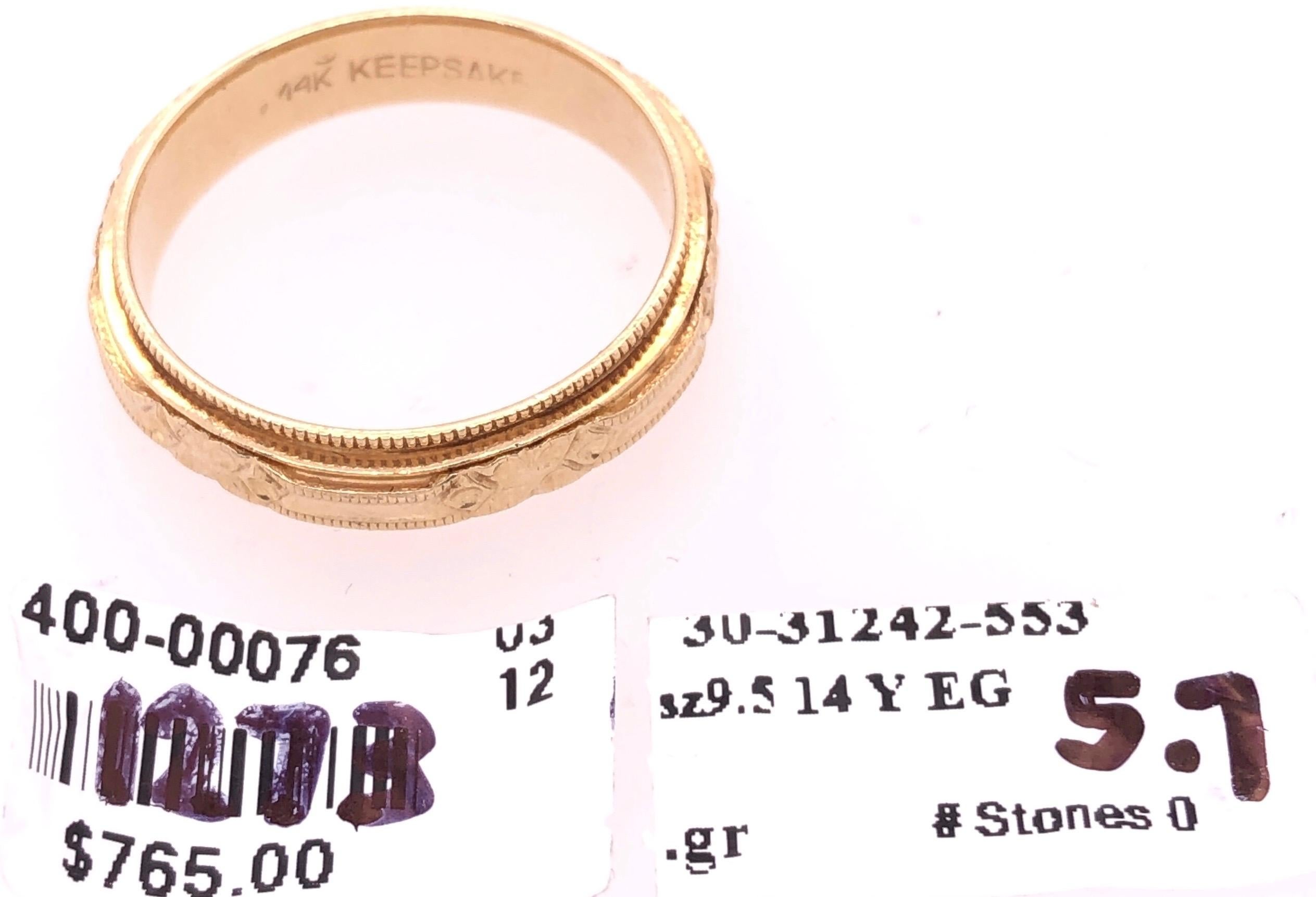 Anneau de mariage en or jaune 14 carats / anneau à design continu en vente 4