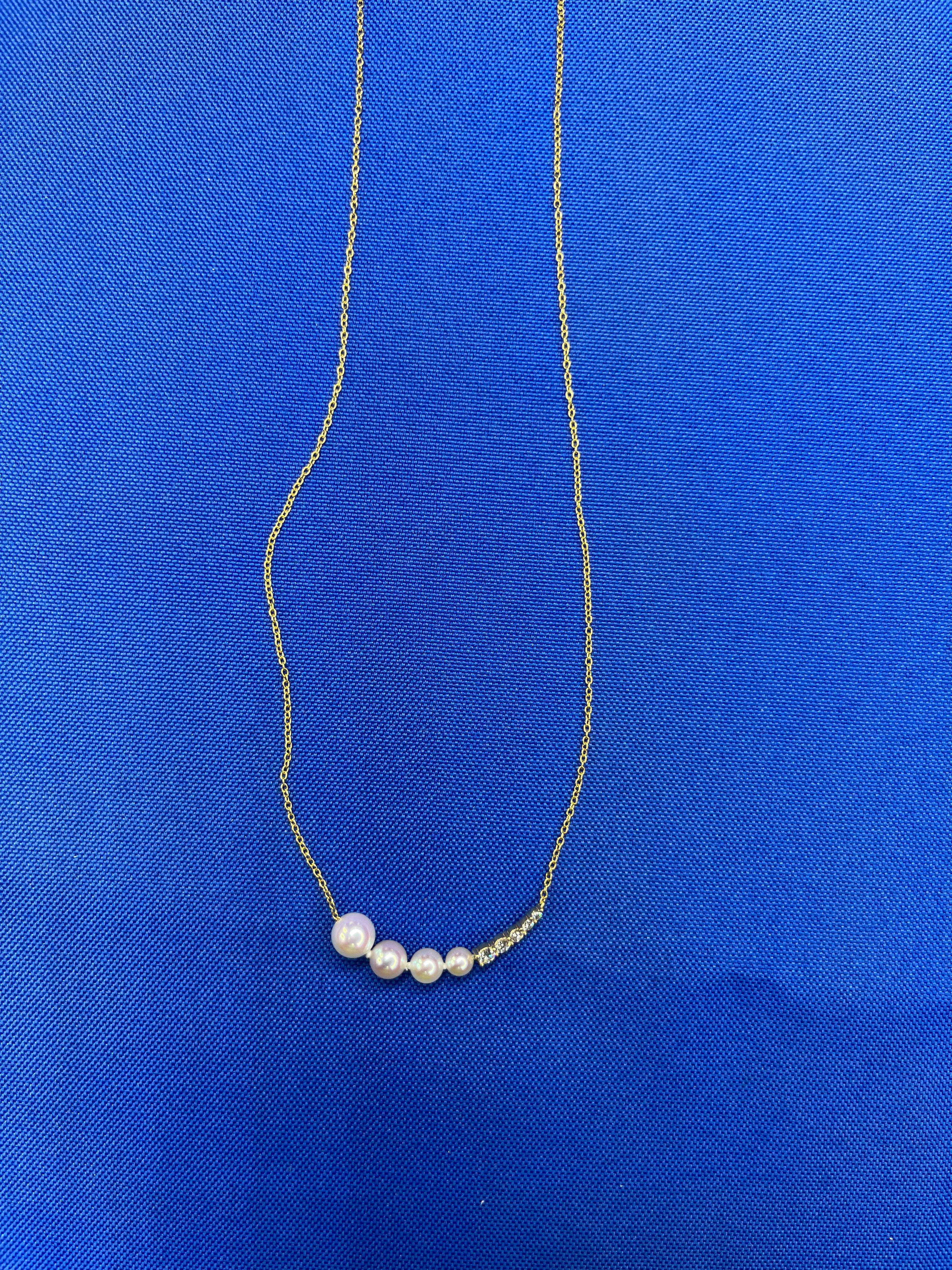 14 Karat Yellow Gold White Akoya Pearl Diamond Curved Pendant Chain Necklace For Sale 9