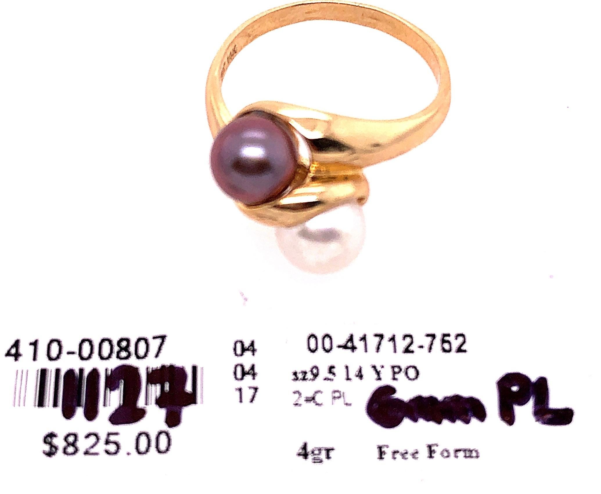 14 Karat Yellow Gold White and Black Cultured Pearl Free Form Ring For Sale 3