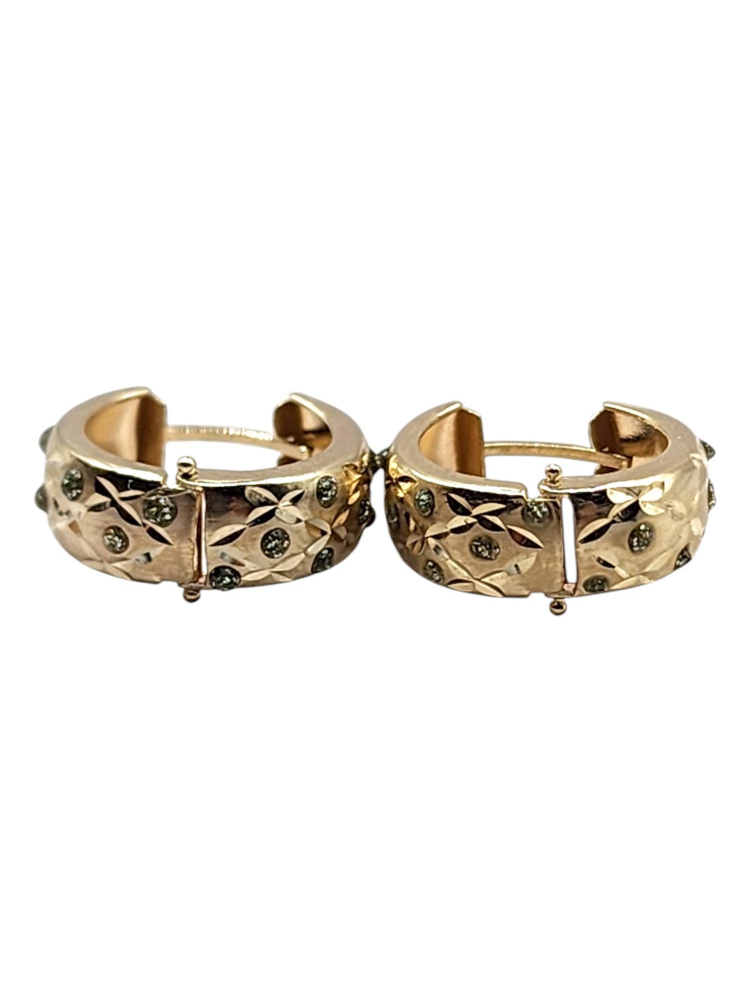 Créoles en or jaune 14 carats avec cercle large et diamants taille n° 20489 Bon état - En vente à Washington Depot, CT