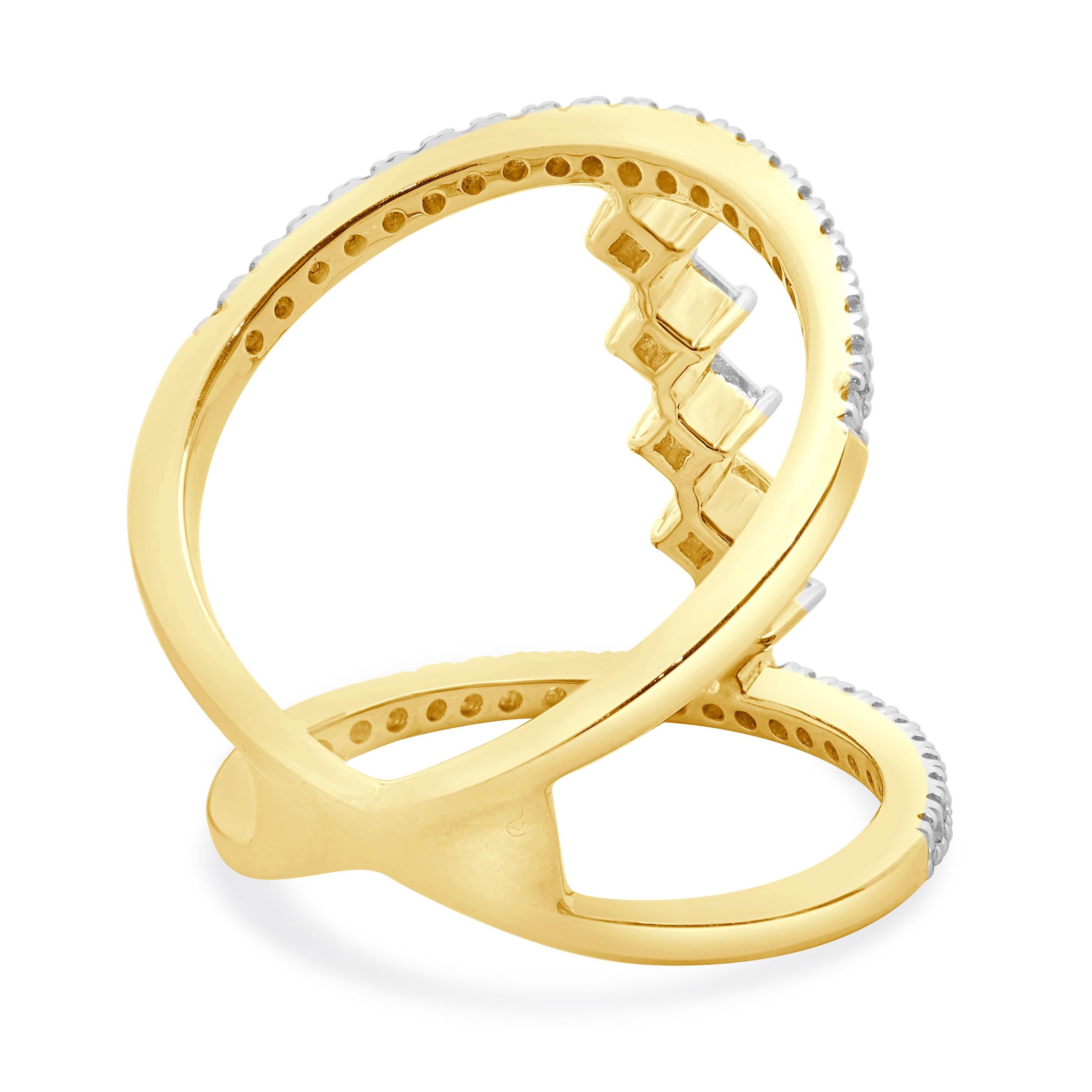 Round Cut 14 Karat Yellow Gold Wide Diamond Bar Link Ring For Sale