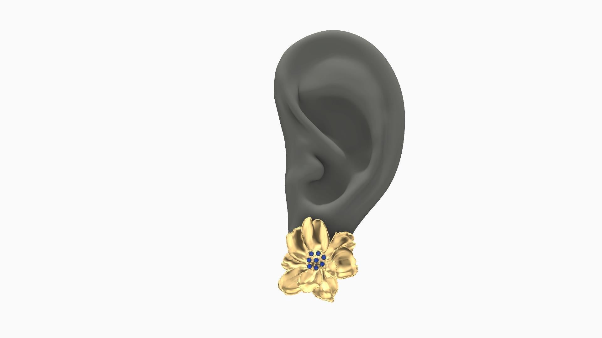 14 Karat Yellow Gold Wild Flower Earrings with Sapphires For Sale 1