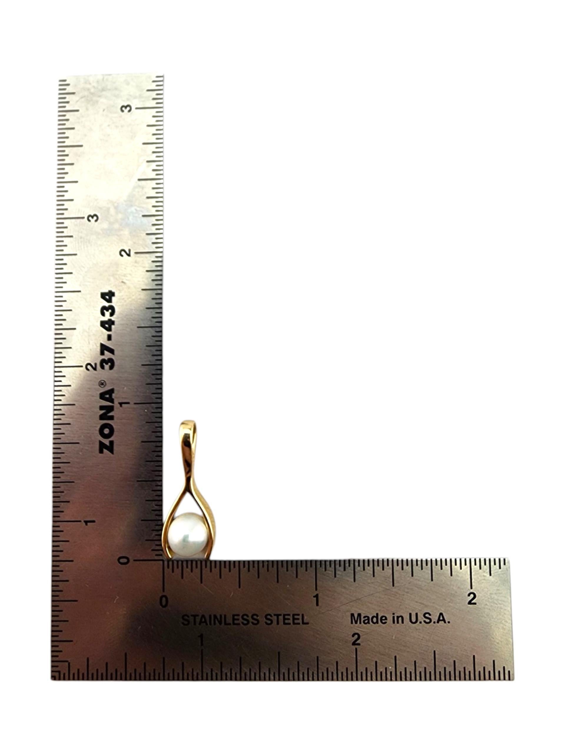Ciondolo con perla Wishbone in oro giallo 14 carati #23161 in vendita 2
