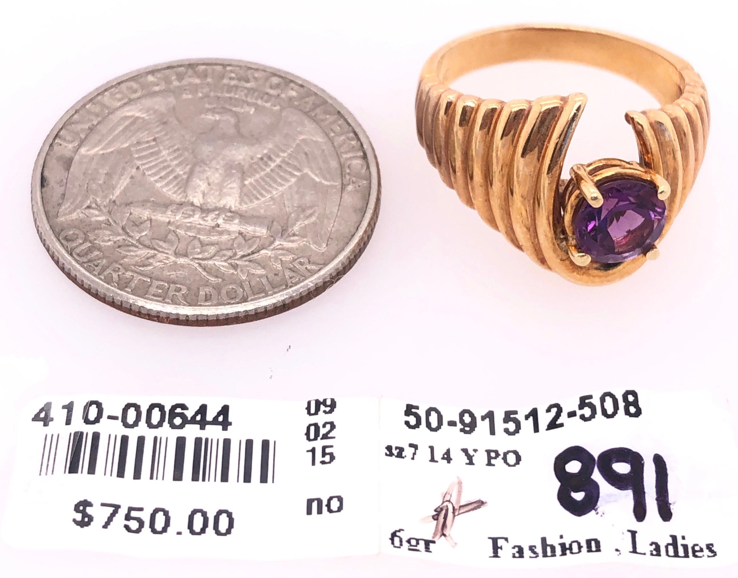 14 Karat Yellow Gold with Center Amethyst Dome Fashion Ring For Sale 1