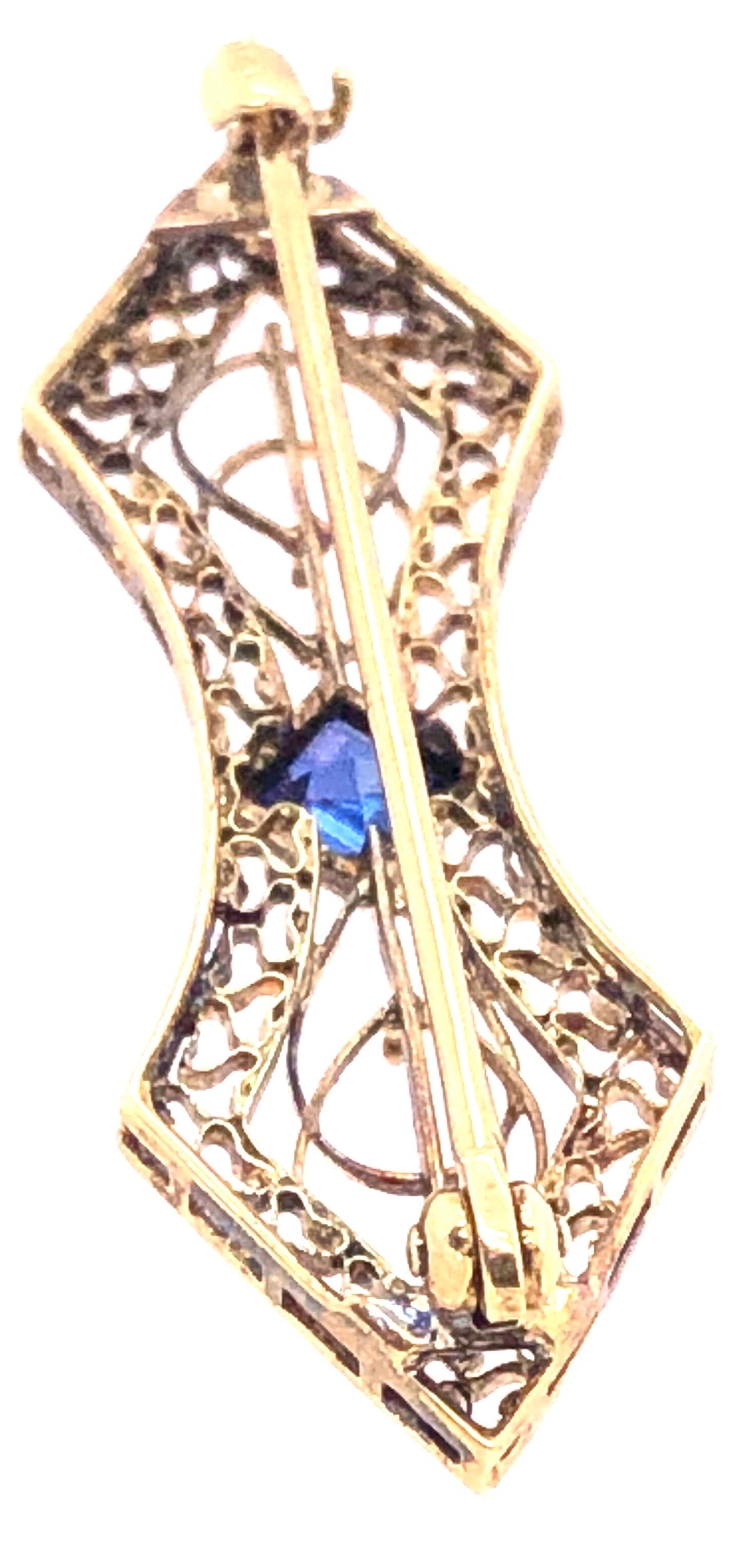 14 Karat Yellow Gold with Sapphire Center Stone Filigree Brooch For Sale 1
