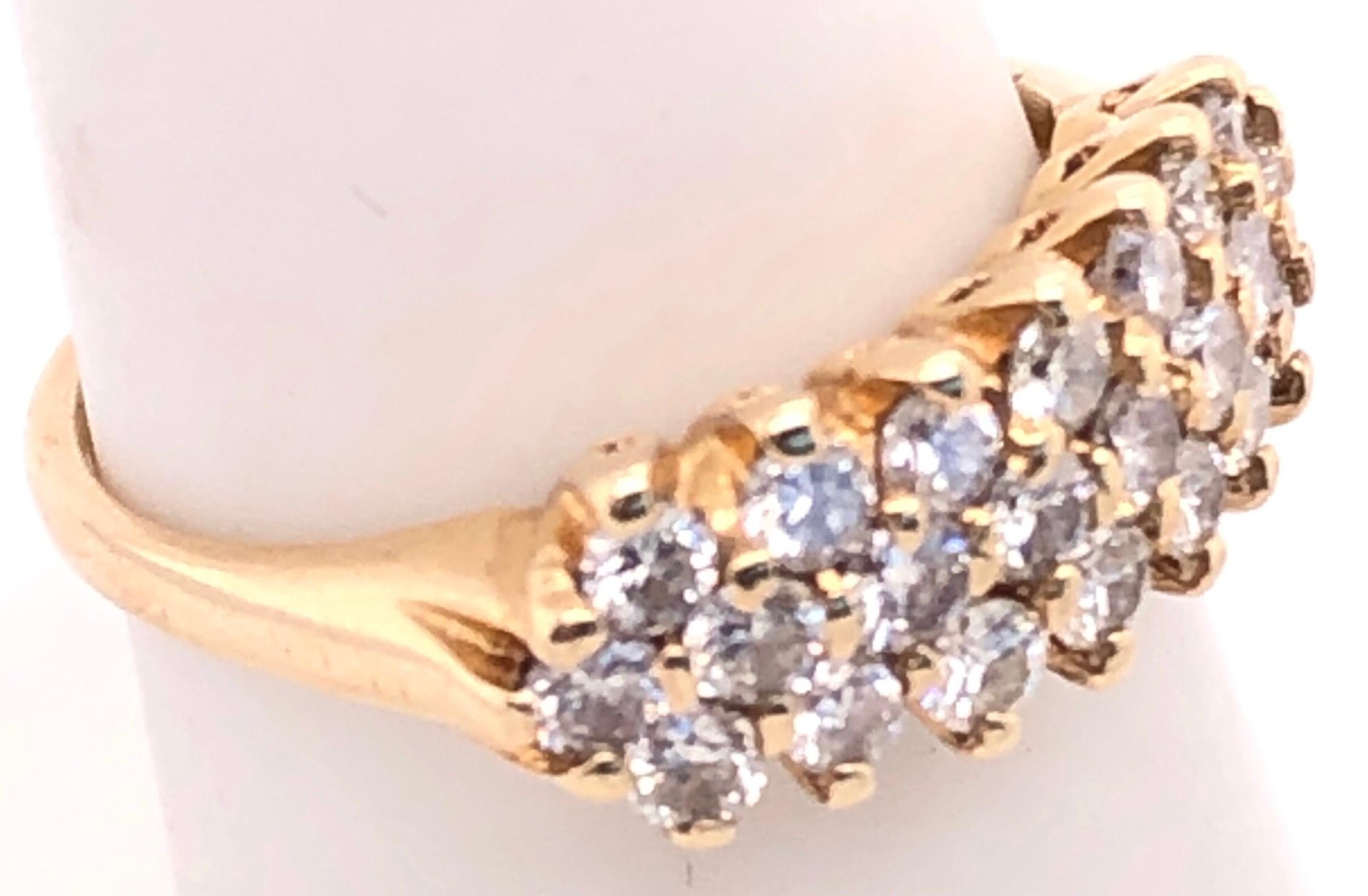 Bague de mariage ou d'anniversaire en or jaune 14 carats avec diamants à trois niveaux Unisexe en vente