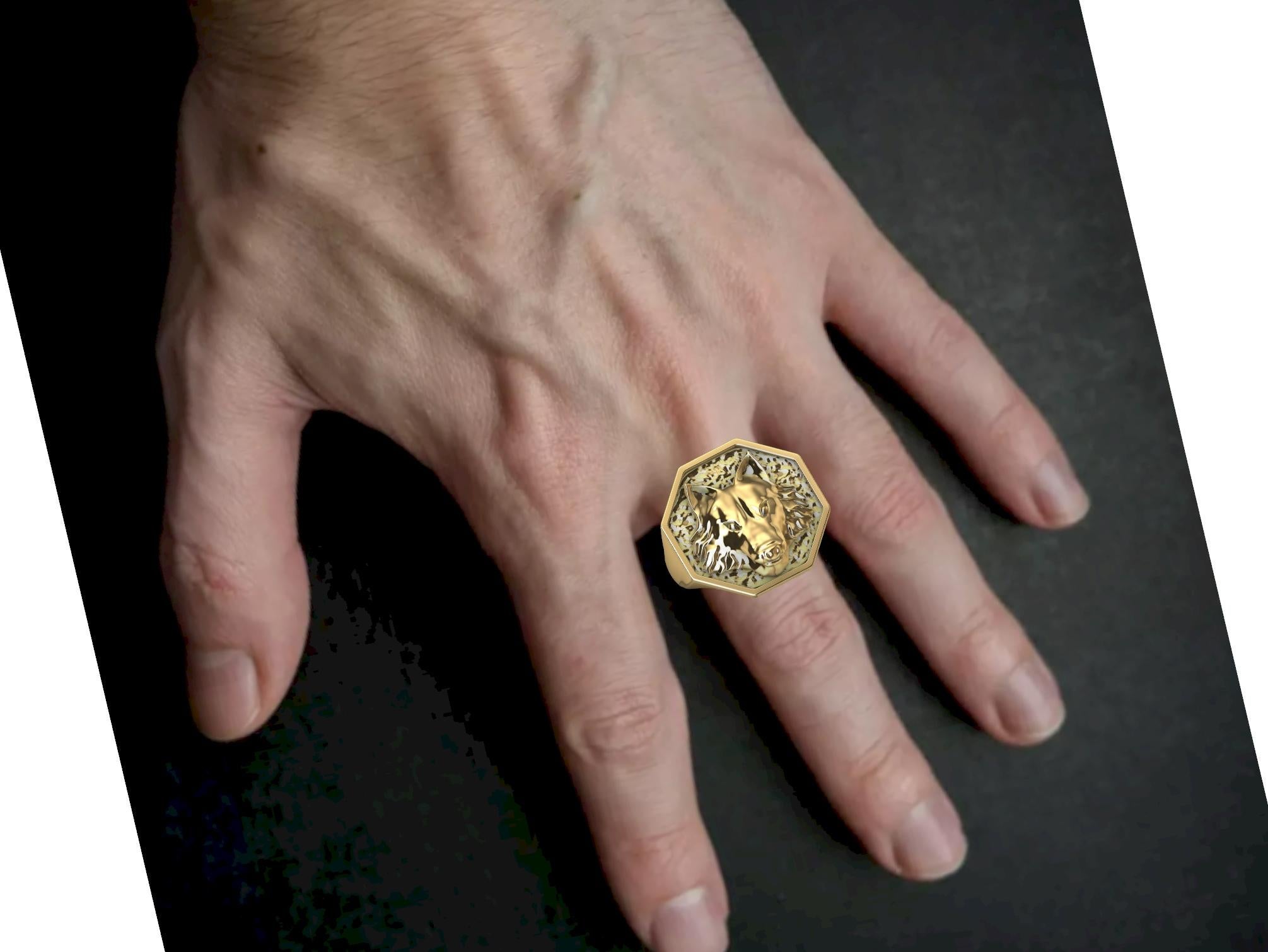 For Sale:  14 Karat Yellow Gold Wolf Signet Ring 9