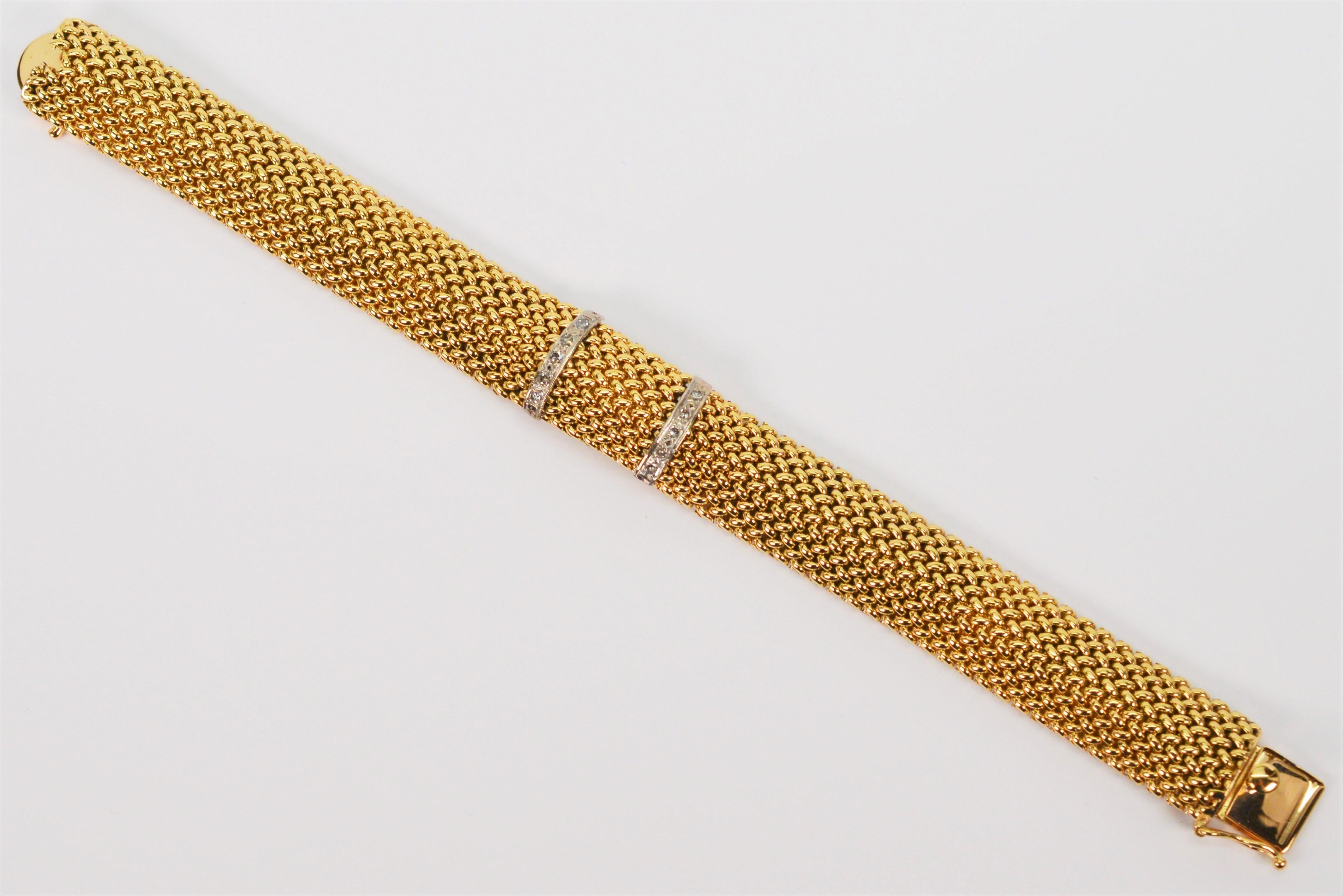14 Karat Gelbgold Woven Mesh Contoured Armband mit Weißgold Diamond Accents (Retro) im Angebot