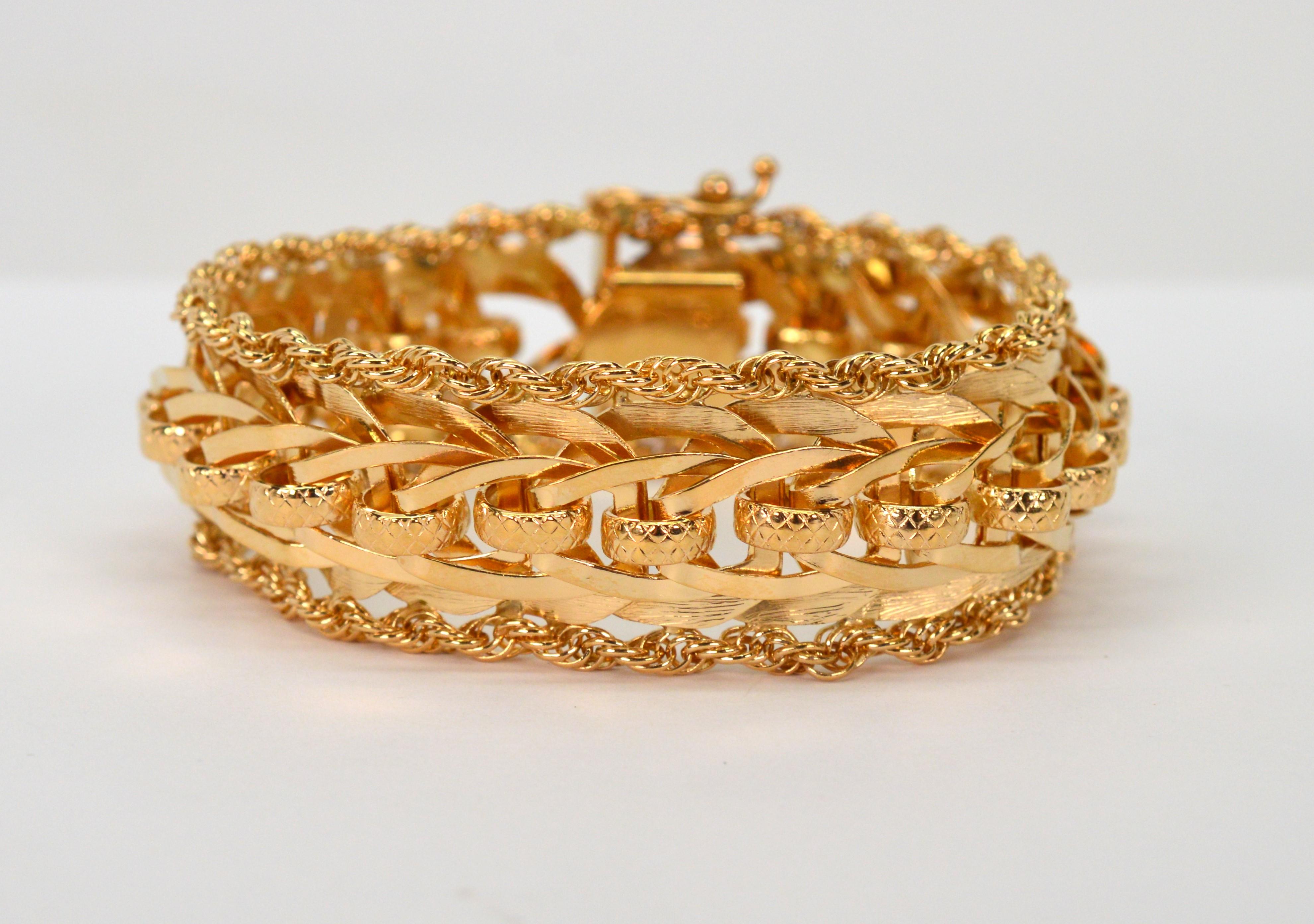 Bracelet à maillons tissés d'inspiration ruban en or jaune 14 carats Excellent état - En vente à Mount Kisco, NY