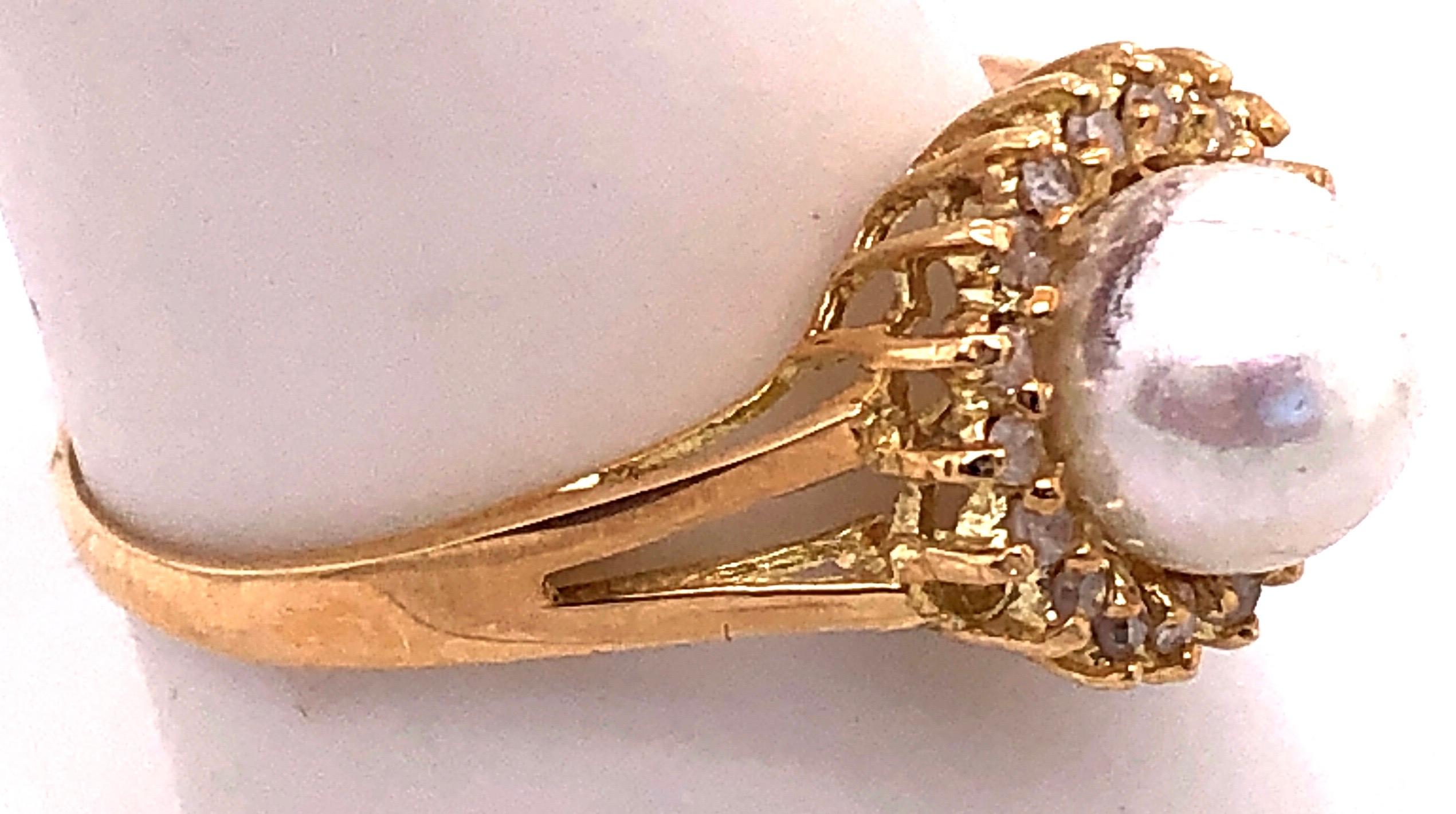 Bague à la mode en or jaune 14 carats avec perles et diamants en vente 1