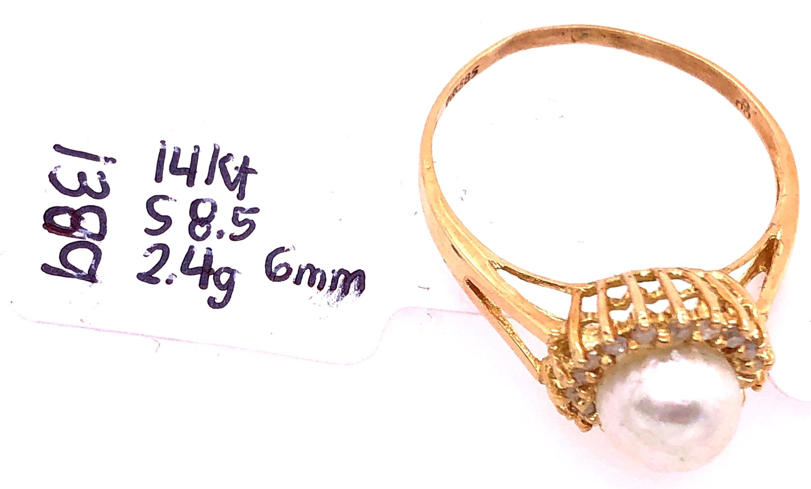 14 Karat Yellow Gold Fashion Pearl Ring with Diamonds For Sale 2