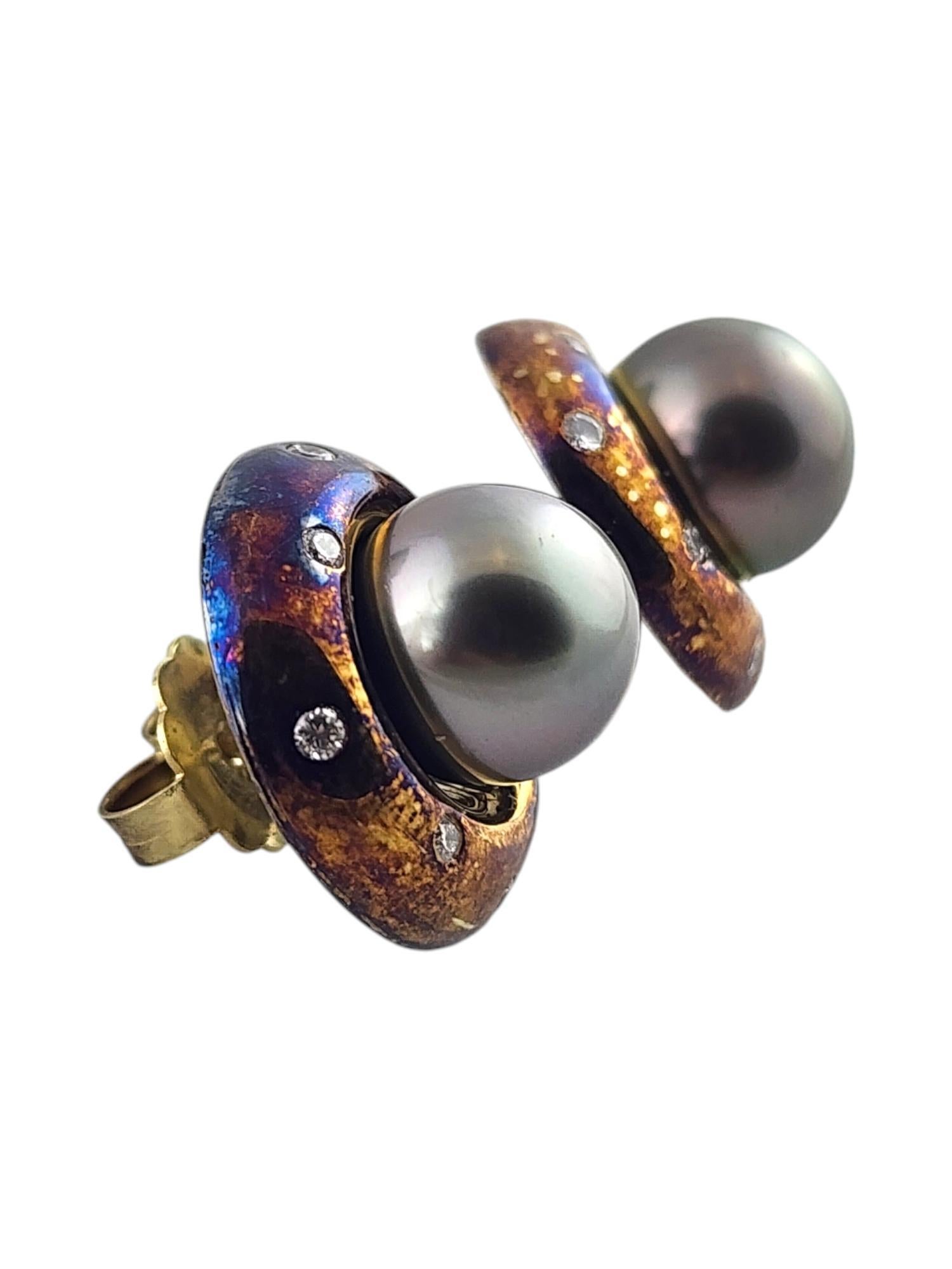 Round Cut 14 Karat Yellow Oxidized Gold Diamond & Cultured Tahitian Pearl Earrings #19022 For Sale