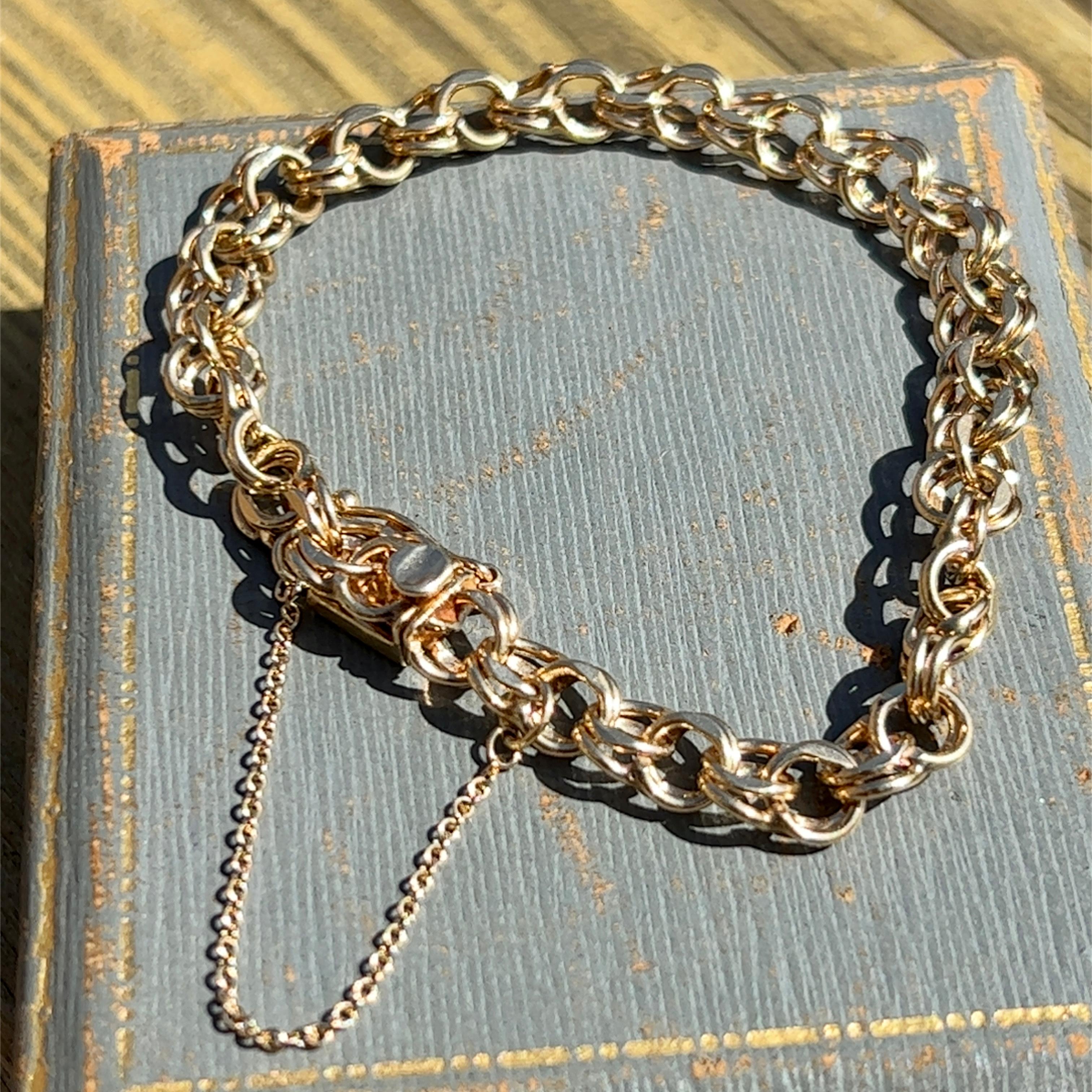 Bracciale doppio A Link in oro giallo massiccio 14 carati In condizioni buone a Towson, MD