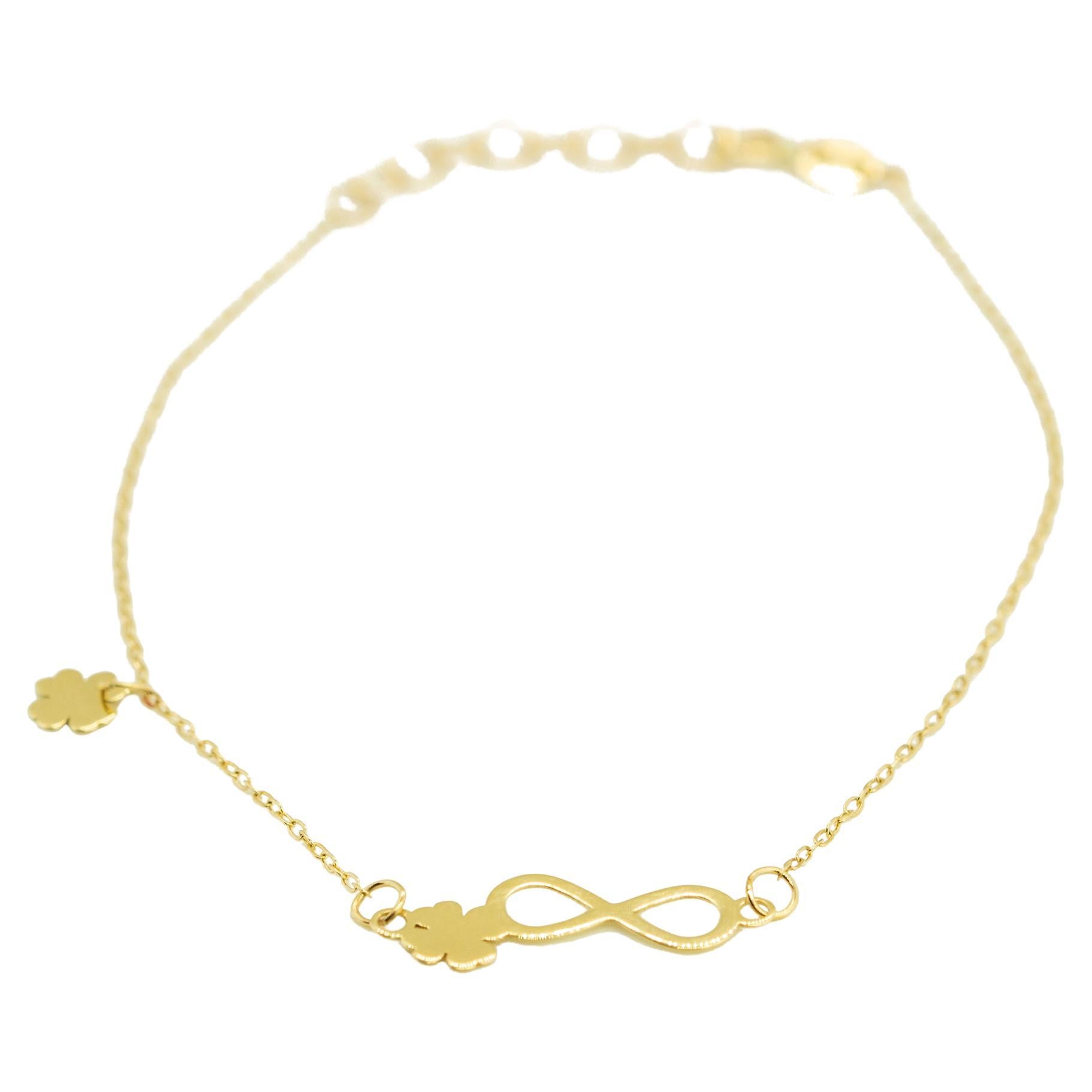 14 Karat Yellow Solid Gold Lucky Quatrefoil Sign Pendant Charm Chain Bracelet For Sale
