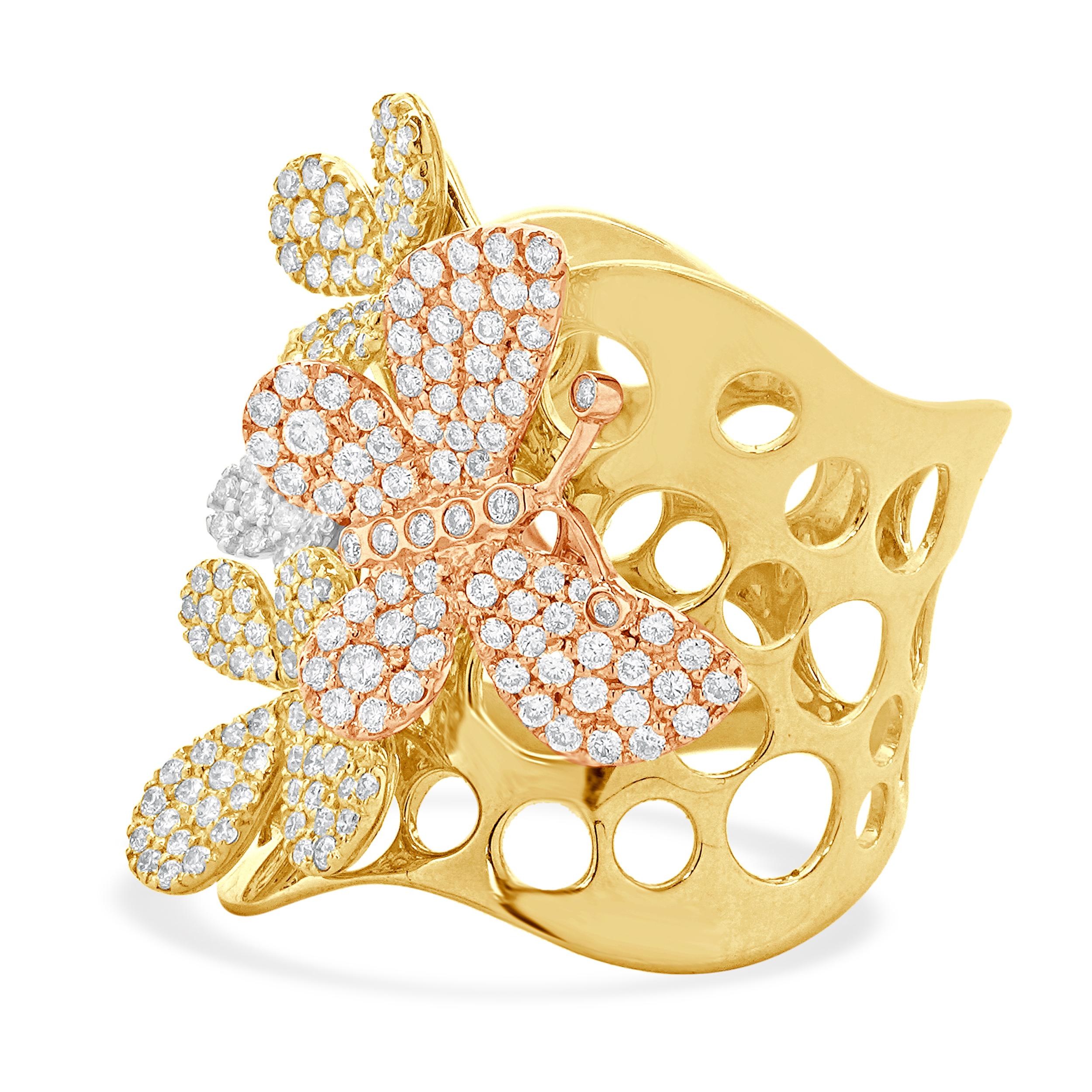 Designer: custom
Material: 14K tri-tone
Diamond: 199 round brilliant cut = 2.20cttw
Color: G
Clarity: SI1
Ring size: 8 (please allow two additional shipping days for sizing requests)
Weight: 10.45 grams
