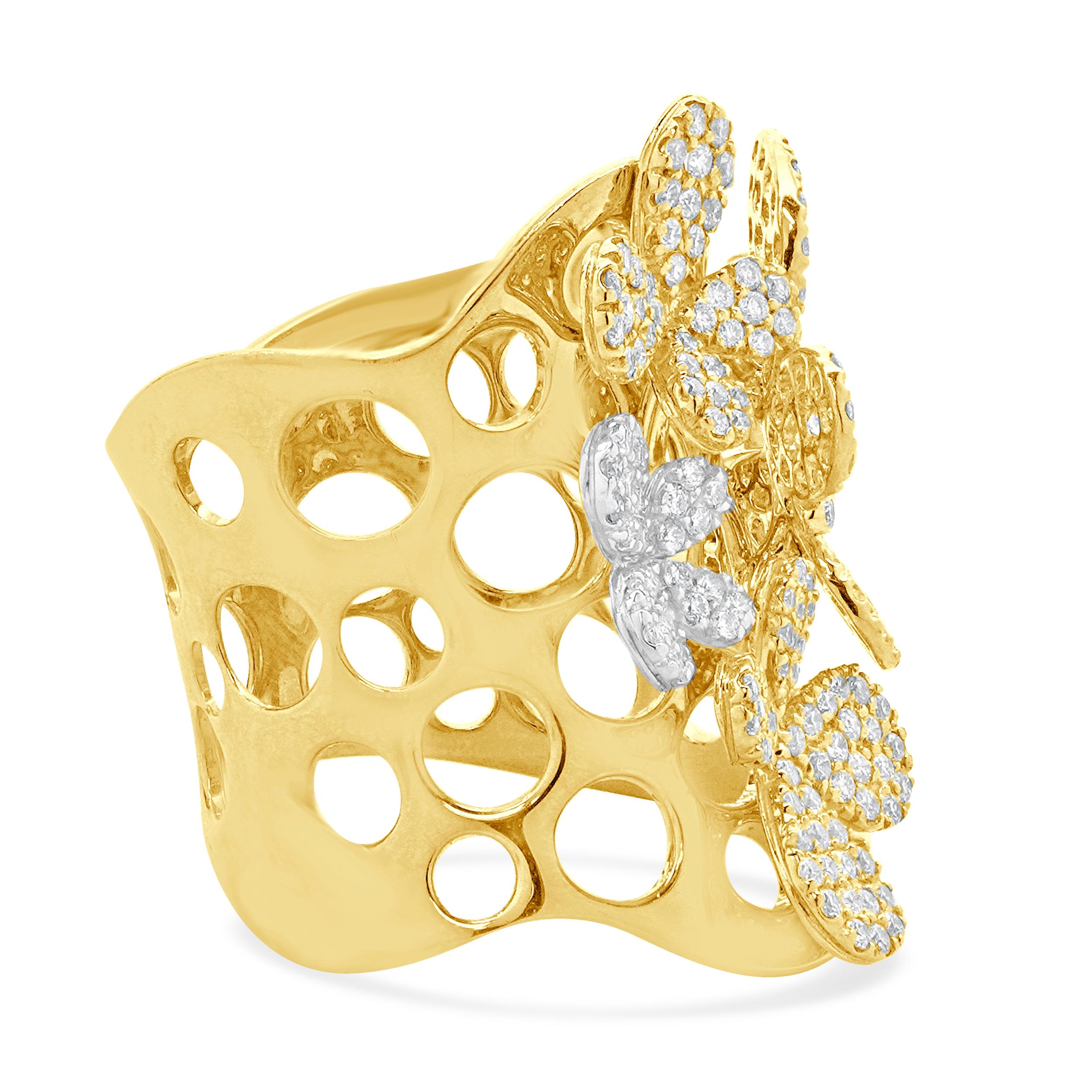 14 Karat Yellow, White, and Rose Gold Pave Diamond Butterfly Stack Ring In Excellent Condition For Sale In Scottsdale, AZ