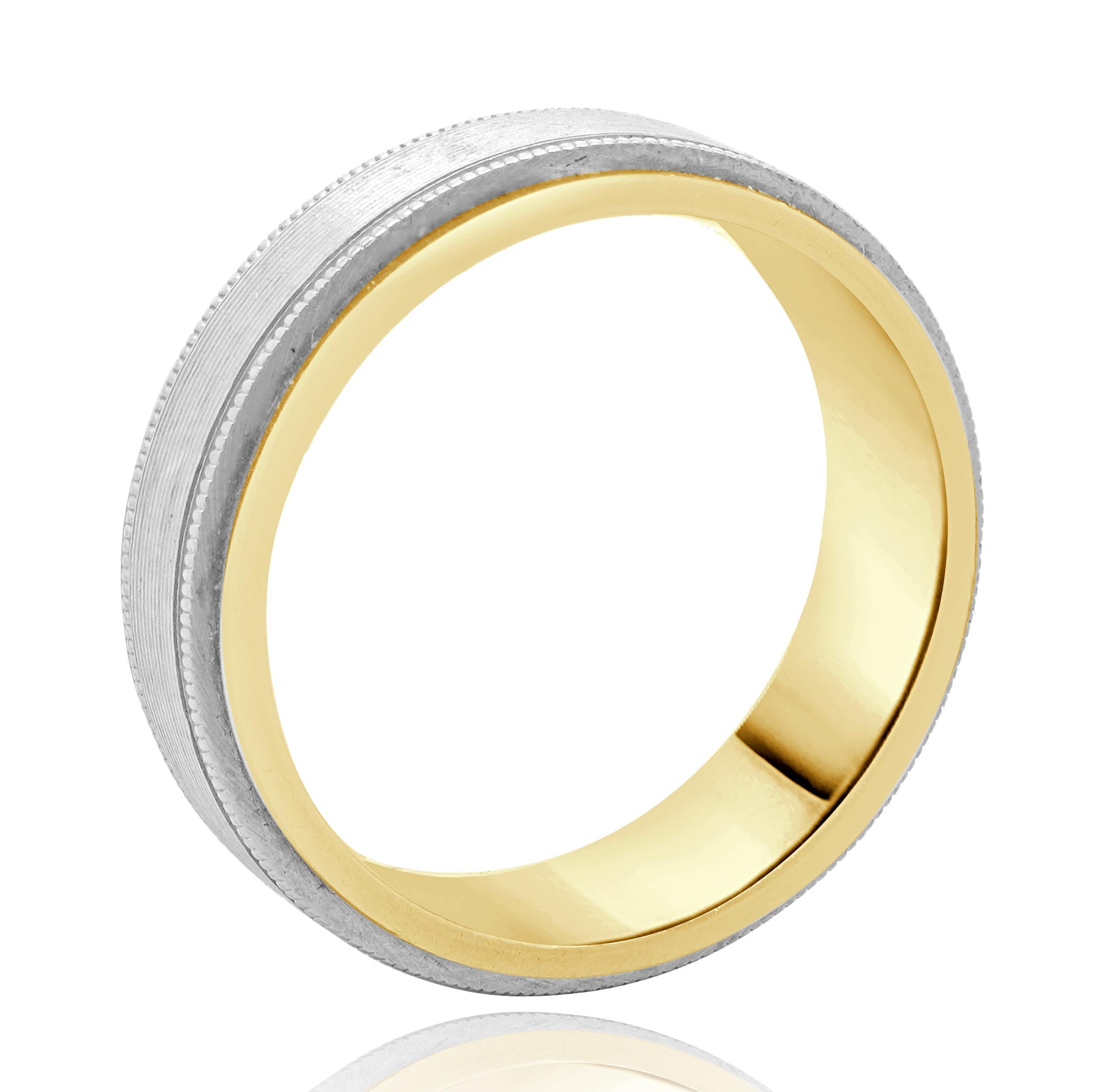 Designer: personalizzato
Materiale: Oro giallo e bianco 14K
Dimensioni: l'anello misura 7 mm di larghezza
Peso: 11,04 grammi
Misura dell'anello: 9,5 (per le richieste di misura si prega di attendere fino a 2 giorni lavorativi).
