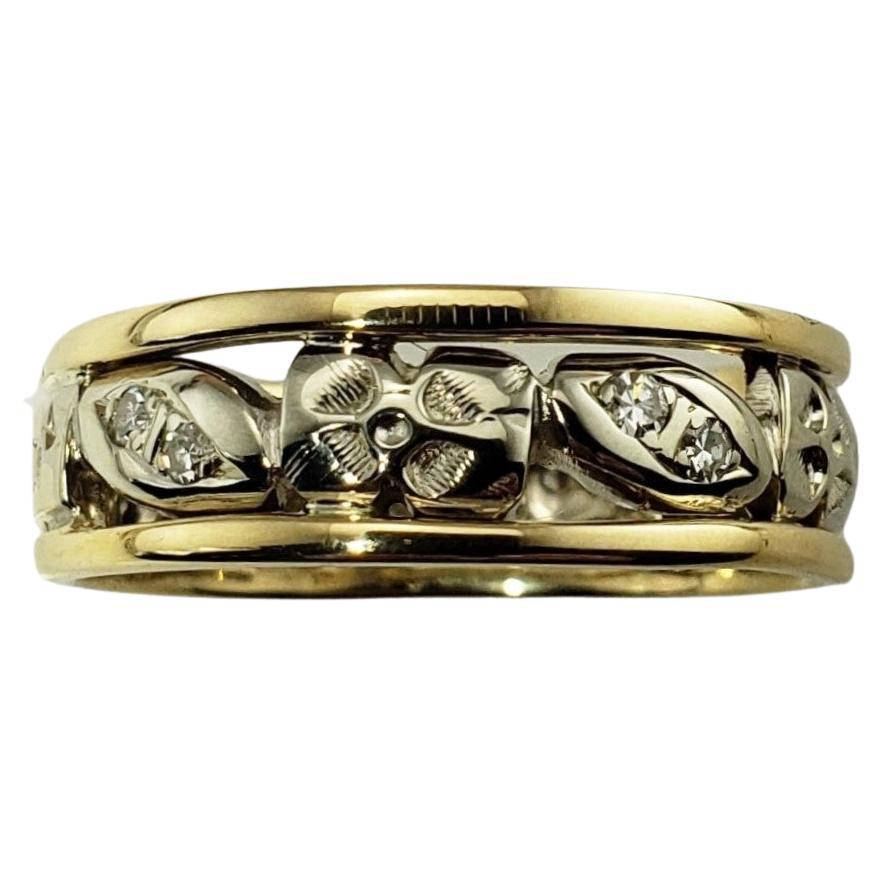 14 Karat Yellow/White Gold and Diamond Leaf Pattern Band Ring For Sale