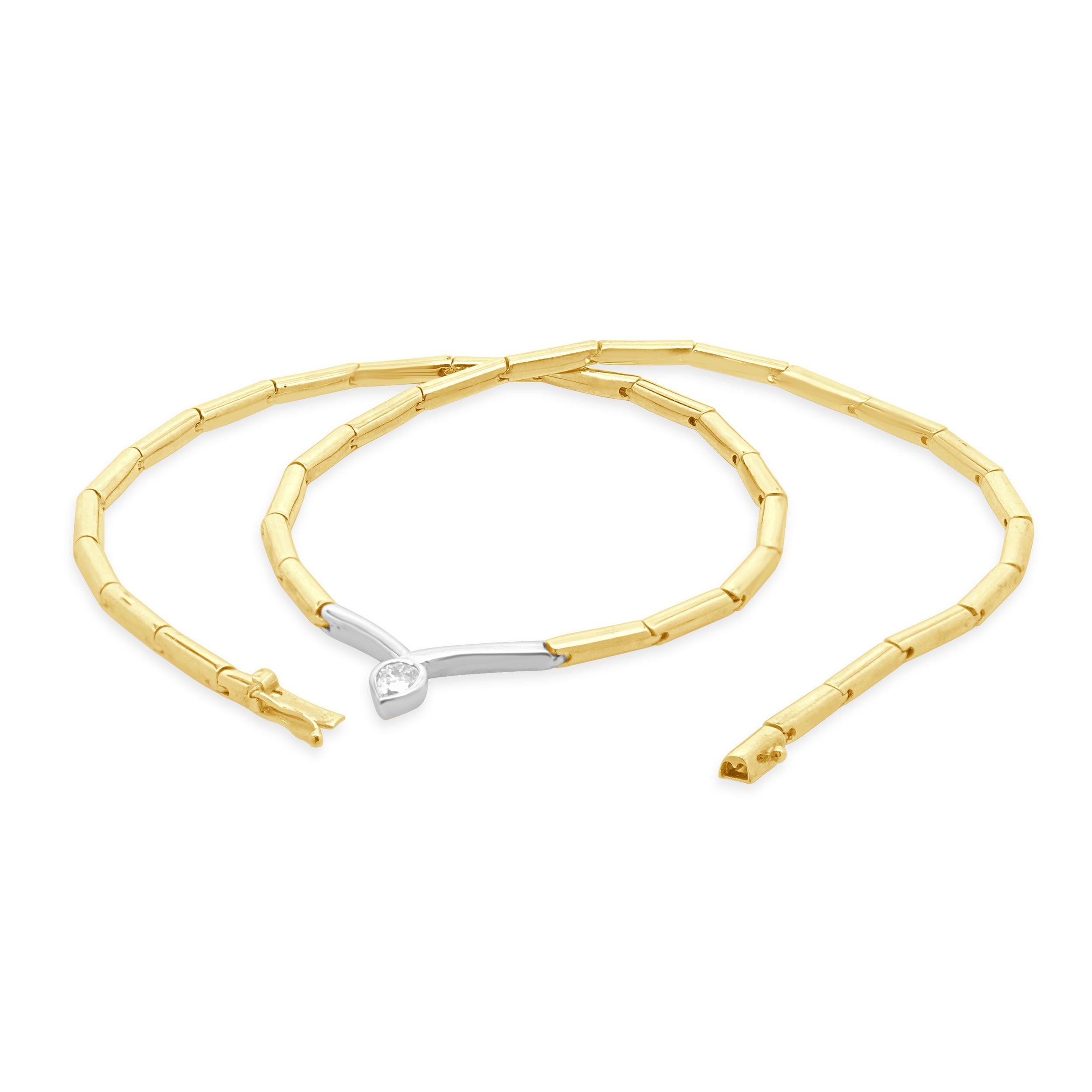 Taille poire Collier en or jaune et blanc 14 carats serti de diamants taille poire en vente
