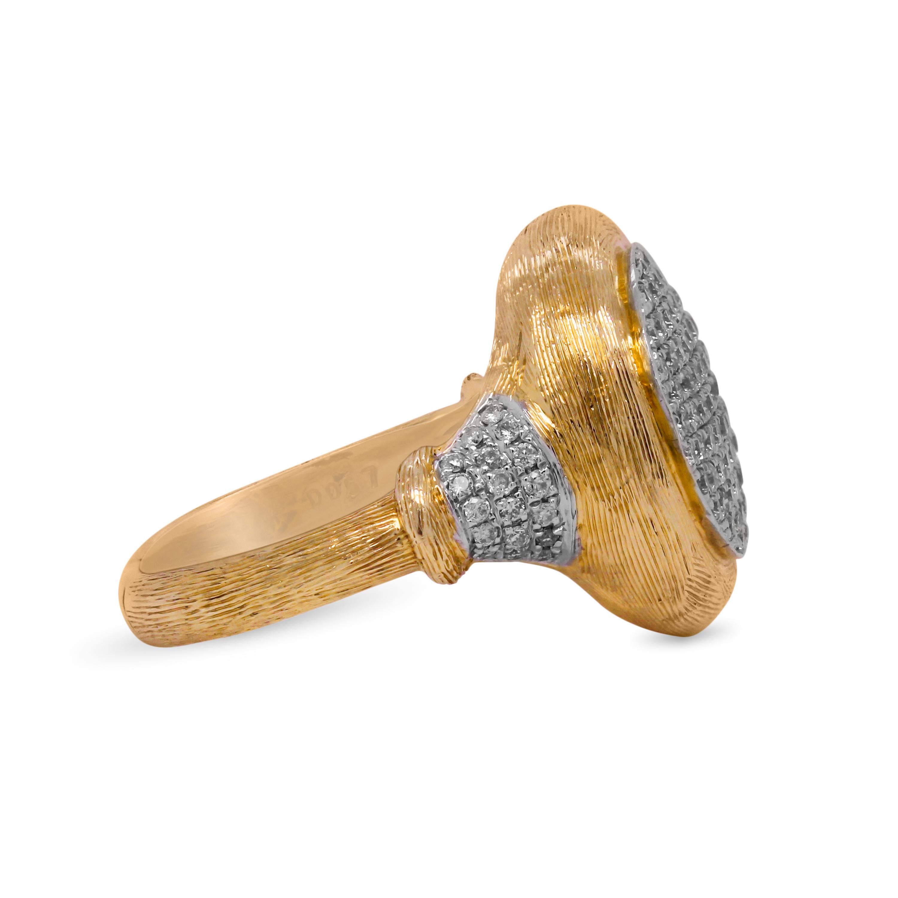 14 Karat Yellow White Gold Diamond Hammered Finish Ring In Excellent Condition For Sale In Boca Raton, FL