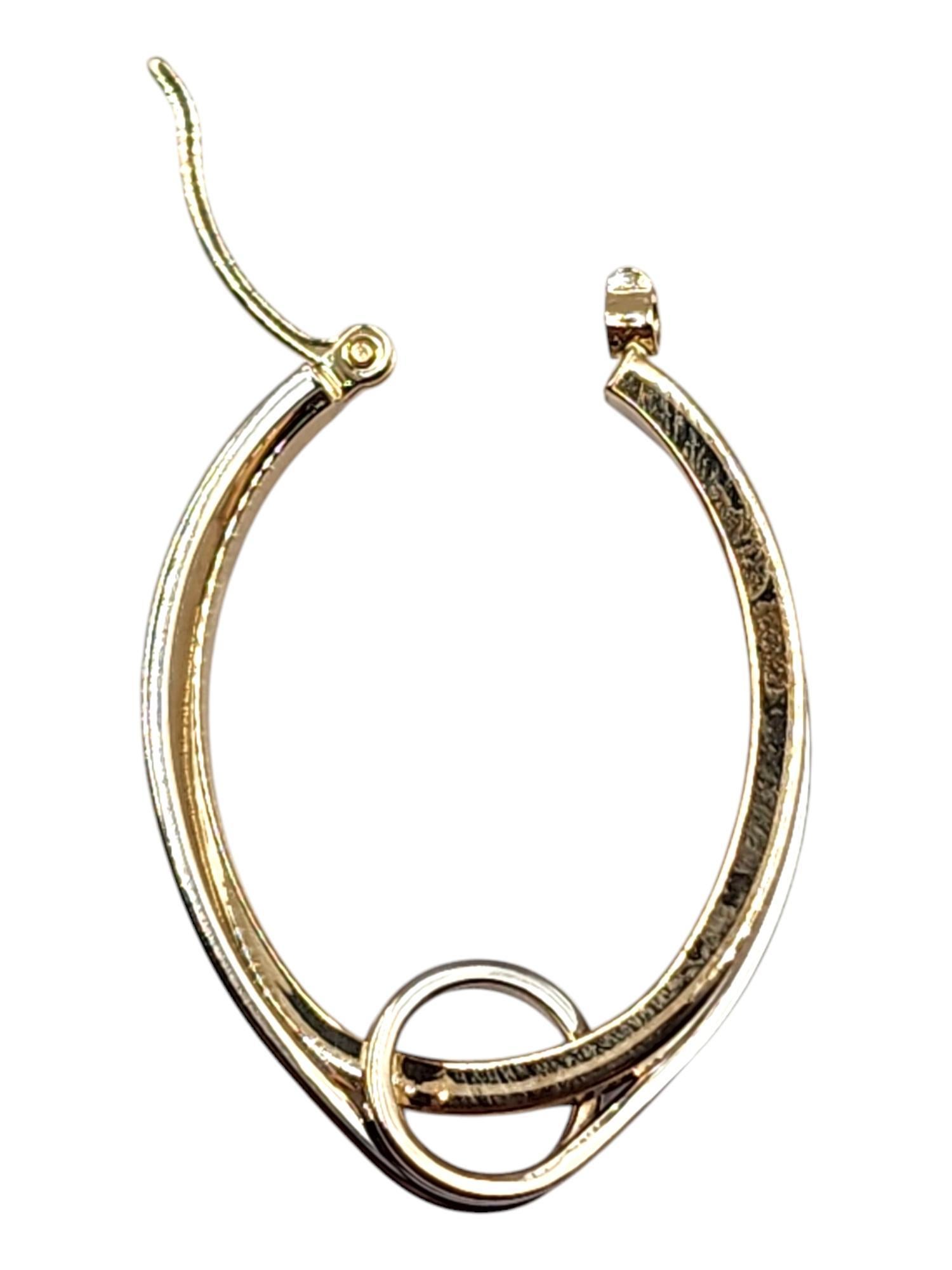14 Karat Gelb- und Weißgold Oval-Ohrringe #22578 im Angebot 1