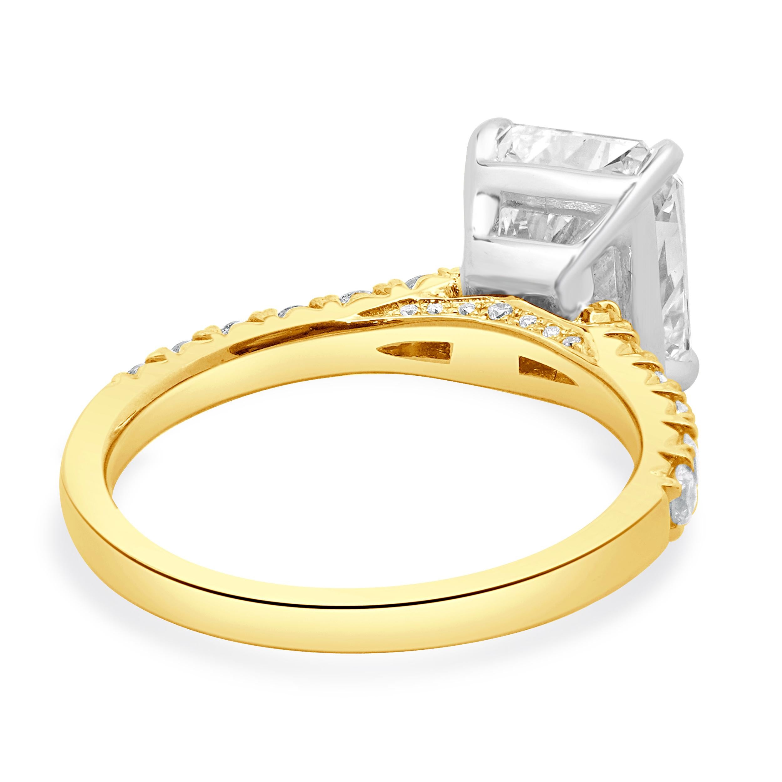 14 Karat Gelb- und Weißgold Verlobungsring mit Diamant im Strahlenschliff (Radiantschliff) im Angebot