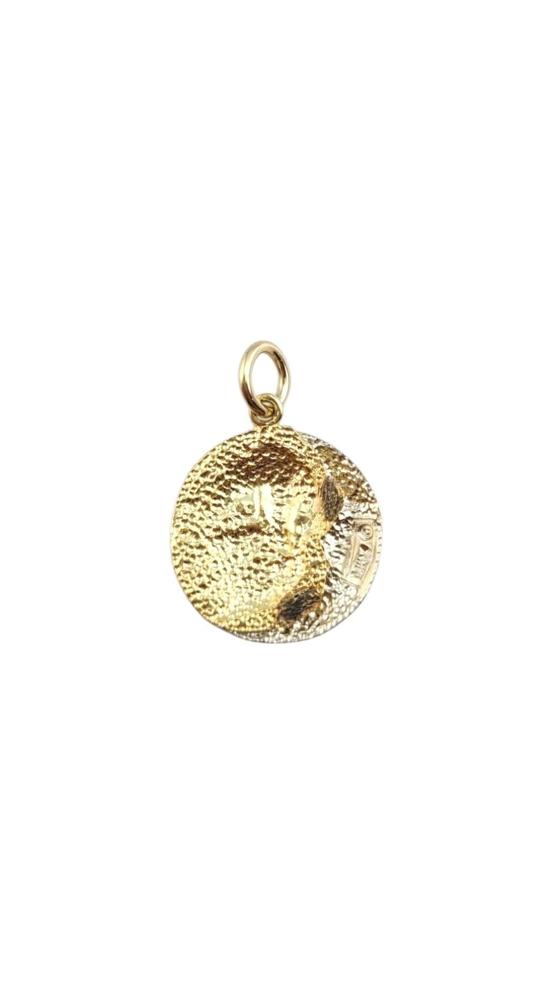 14 Karat Yellow White Gold Two Tone Gold Sun and Moon Charm-

A beautiful balance of light and dark, this 14 karat yellow and white gold sun & moon charm symbolizes unity and timeless elegance.

Size: 23.3 mm X 19.7 mm X 2.8 mm

Length with bale:
