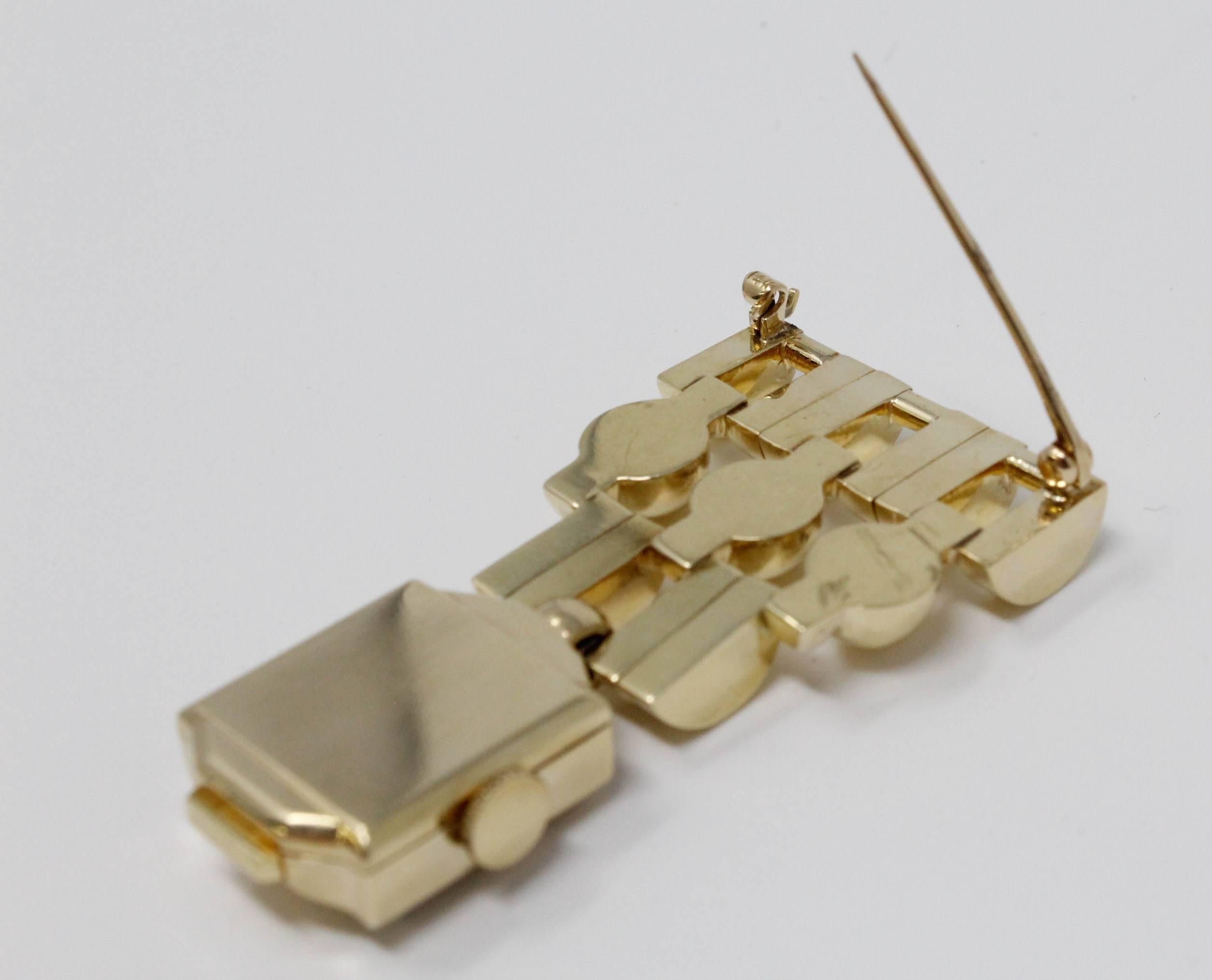 14 Karat Yellow Gold 1940s Tiffany & Co. Retro Lapel Watch For Sale 2
