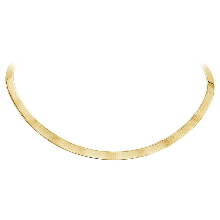 14 Karats Yellow Gold Omega Chain Necklace For Sale at 1stDibs