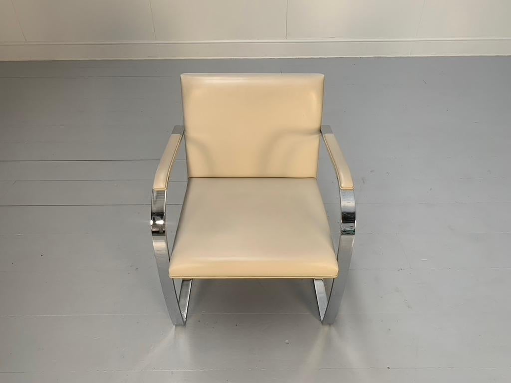 14 Knoll Studio „Brno Flat Bar“ Sessel - in Chrom und elfenbeinfarbenem Leder (21. Jahrhundert und zeitgenössisch) im Angebot