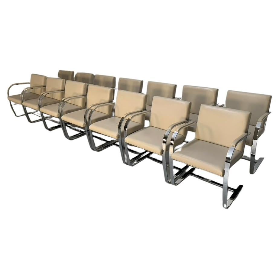 14 Knoll Studio „Brno Flat Bar“ Sessel - in Chrom und elfenbeinfarbenem Leder im Angebot