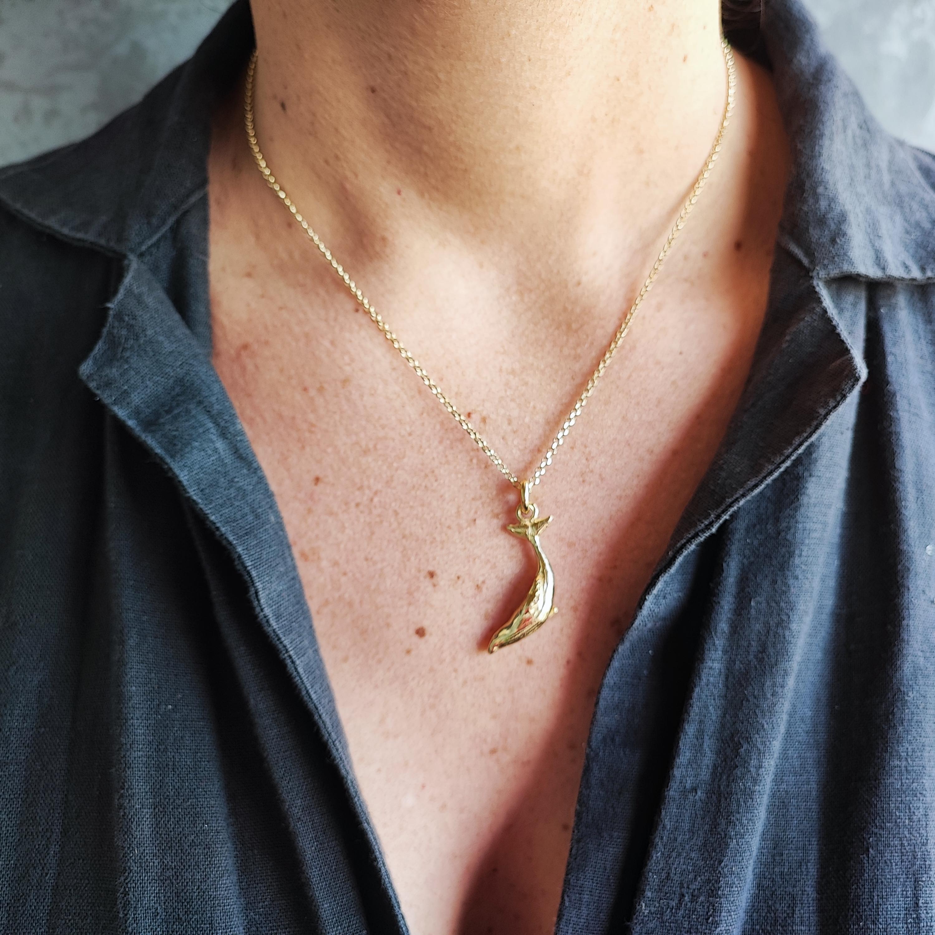 da uomo o donna Collana in oro 14 carati e brillanti con ciondolo a forma di balena in vendita