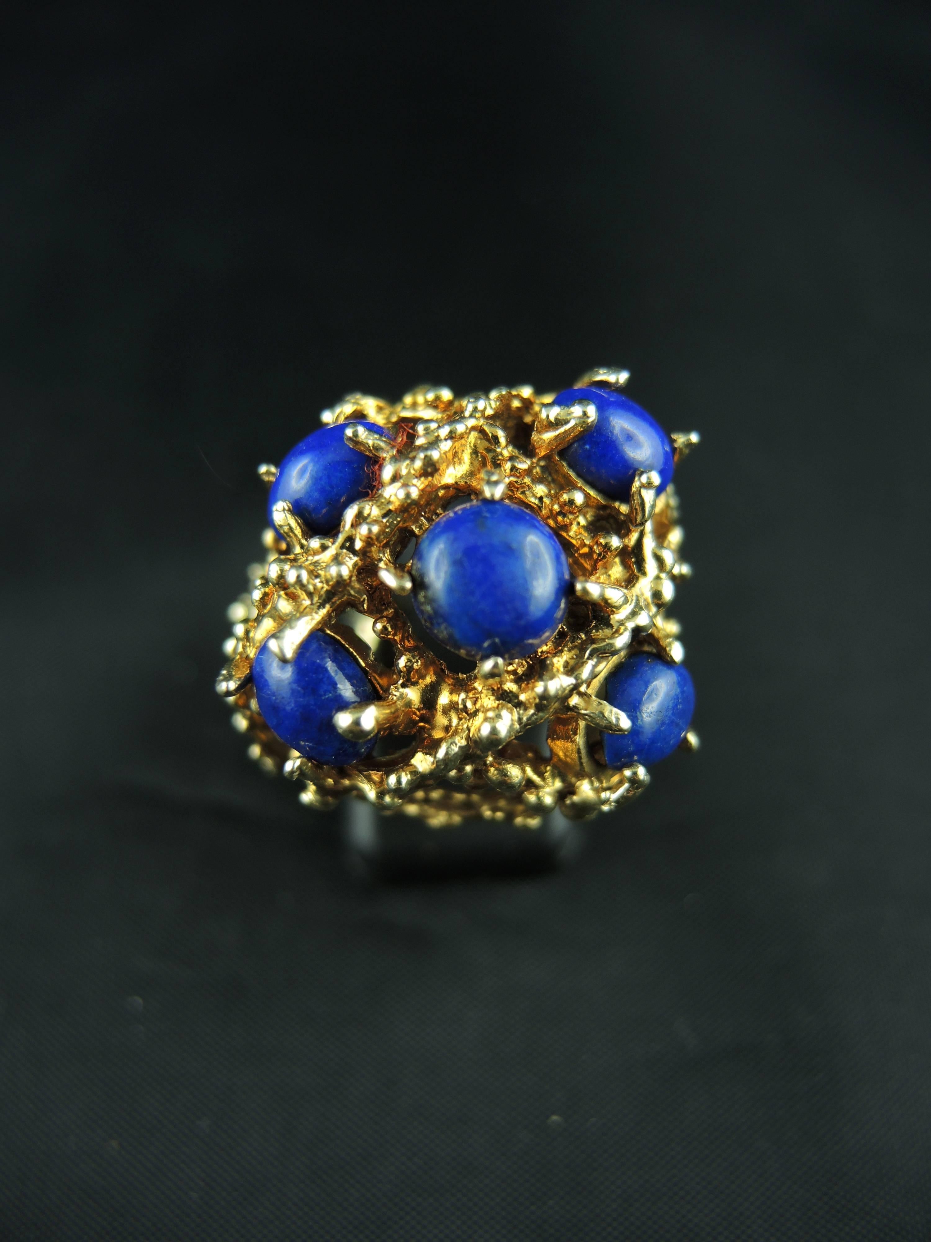 14 Karat Gold Cocktail Ring Set with Lapis Lazuli, circa 1970 In Good Condition In Paris, FR