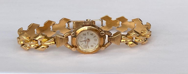 14 Kt Gold Ladies Art Deco Watch Zenith In Good Condition For Sale In AMSTERDAM, NL