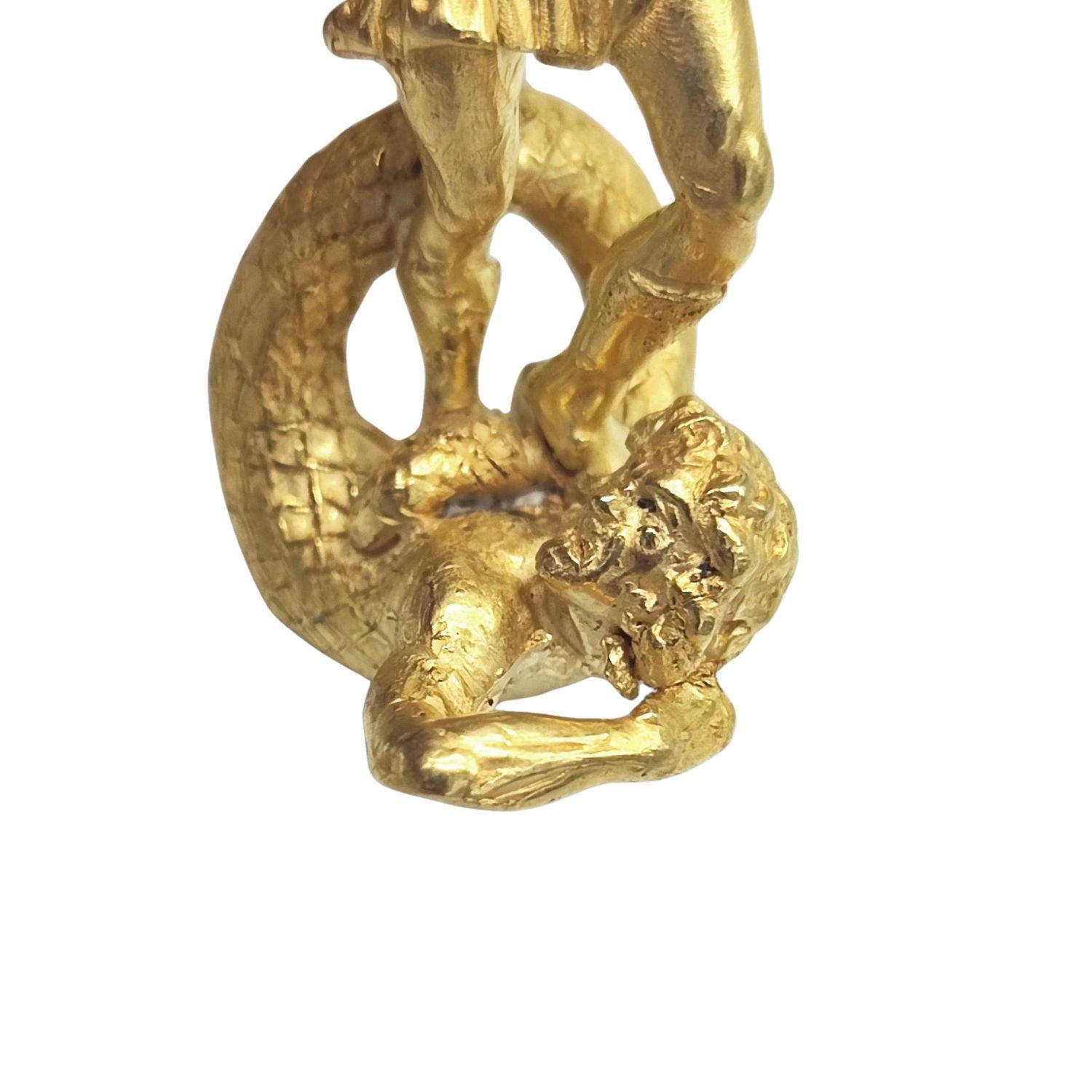 14 kt Gold Halskette Sankt Michael der Erzengel im Zustand „Neu“ in Roma, RM