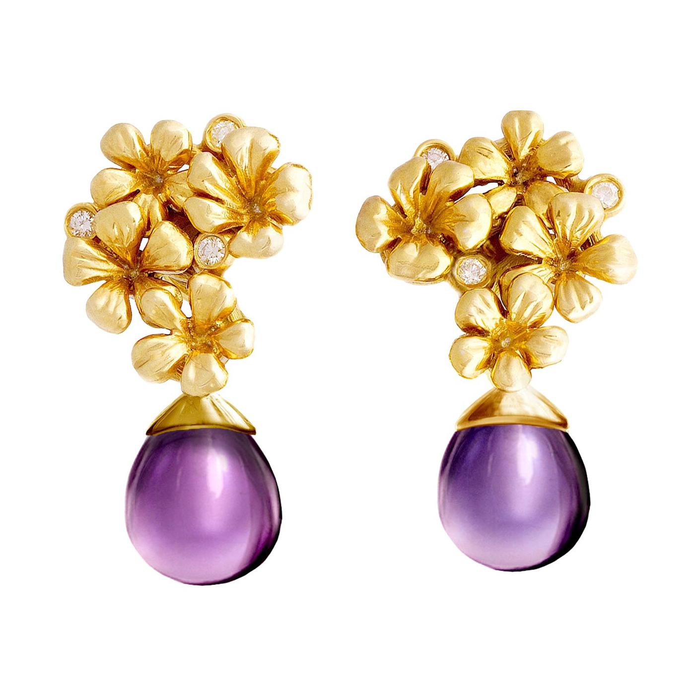 Yellow Gold Flowers Contemporary Clip-On Earrings with Diamonds and Amethyst For Sale