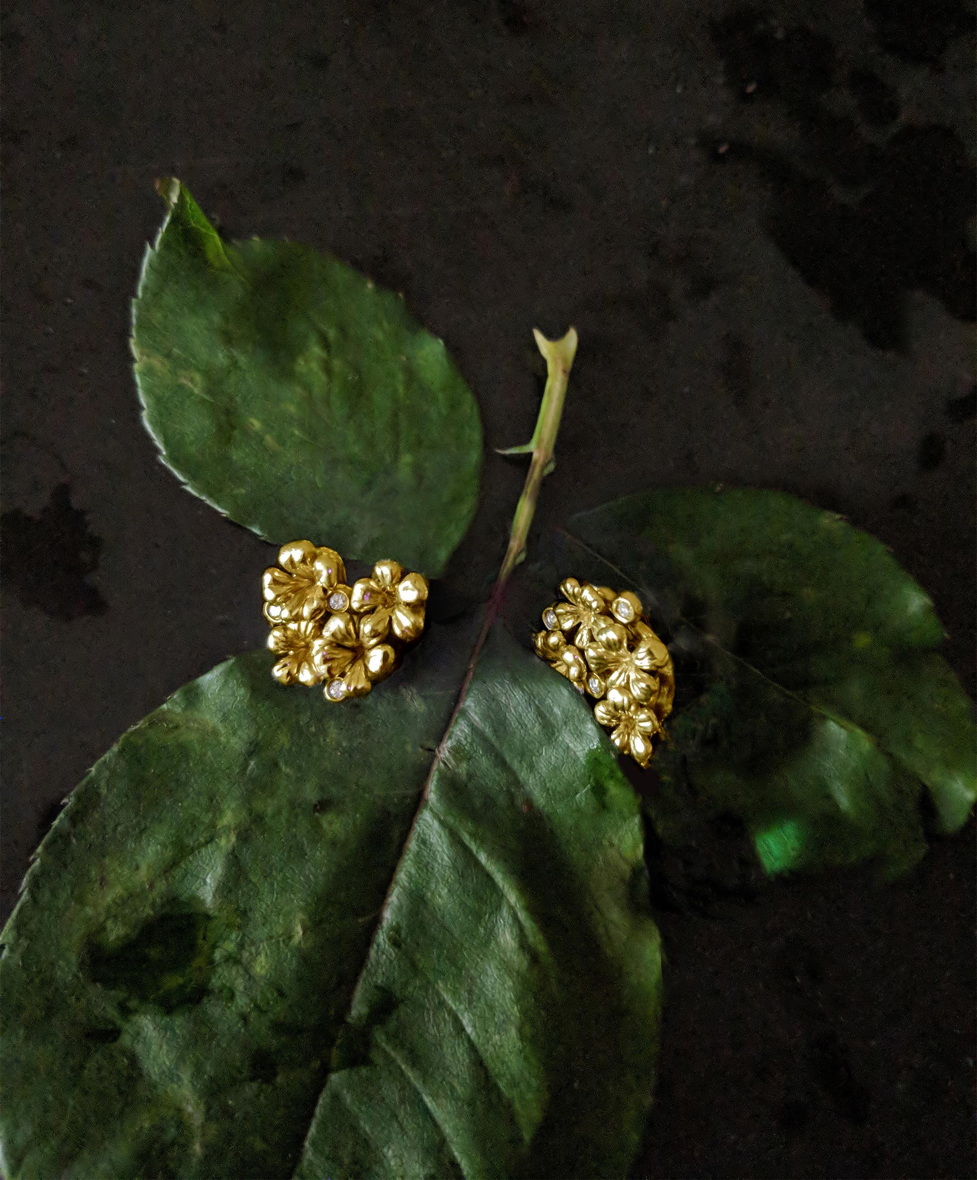 Women's Yellow Gold Plum Flowers Contemporary Earrings with Diamonds and Topazes For Sale