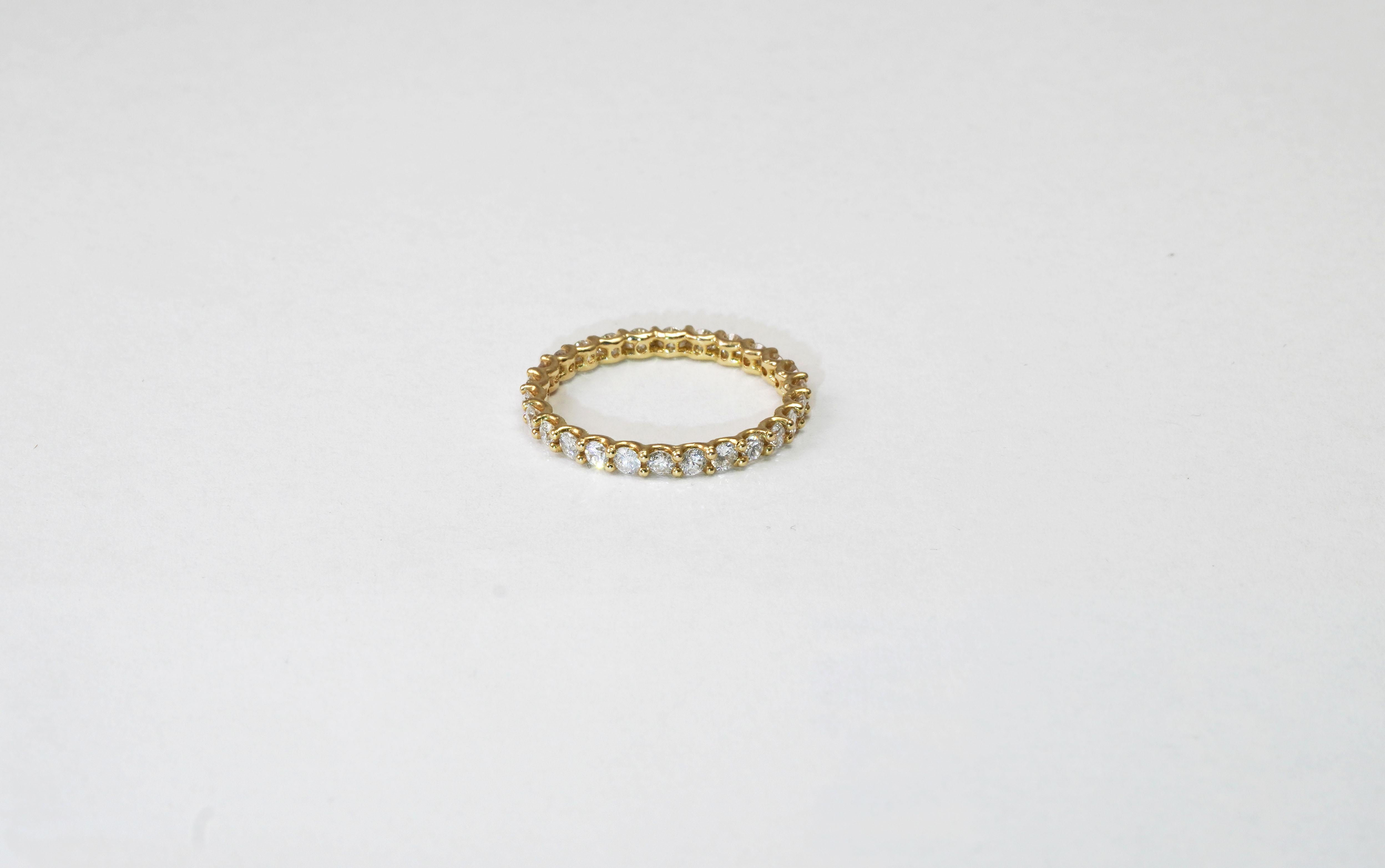 Brilliant Cut 14 Kt Gold Ring with Diamonds For Sale