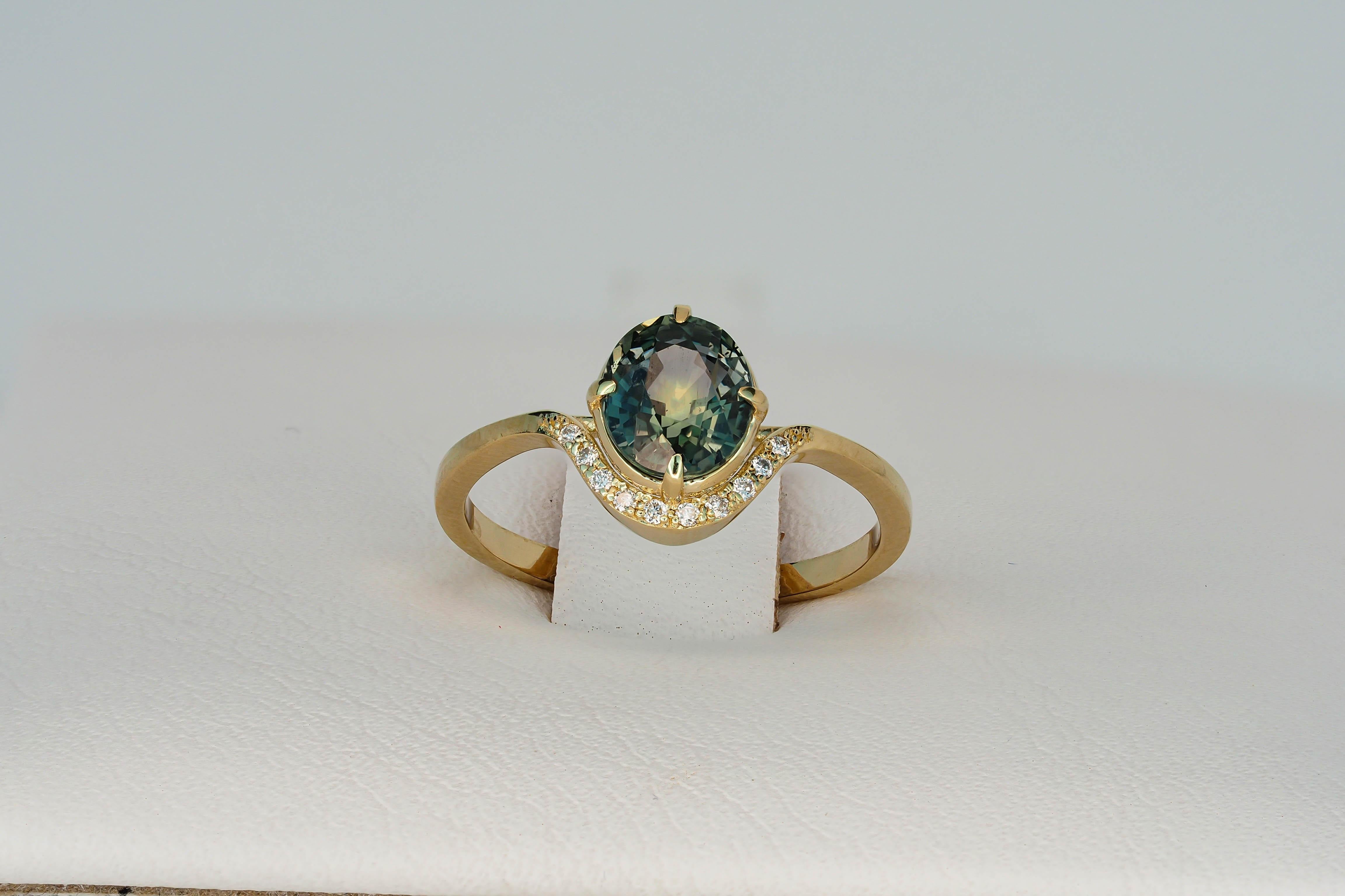 14 Kt Gold Ring with Sapphire and Diamonds 2