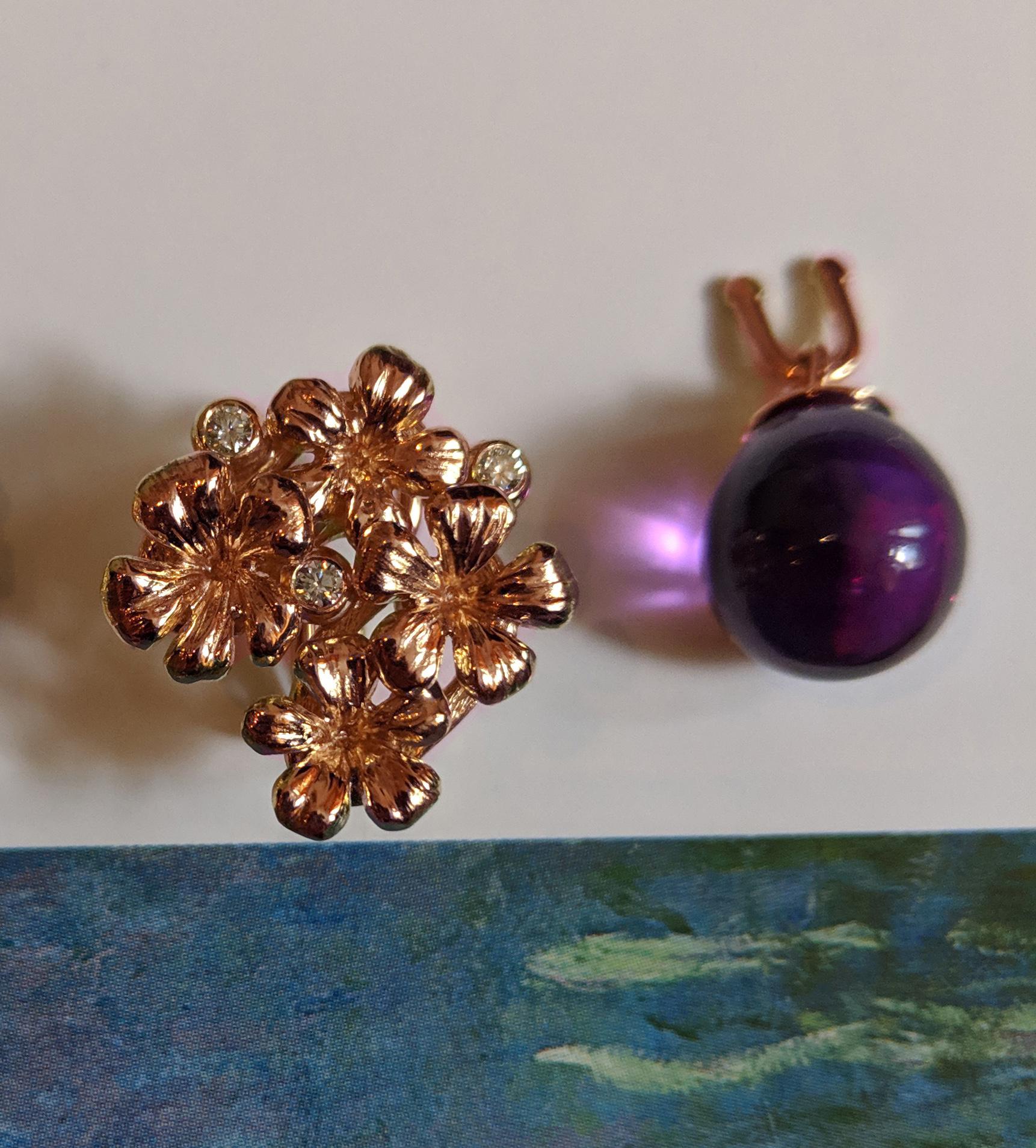 14 Kt Rose Gold Plum Flowers Contemporary Clip-On Earrings with 6 Round Diamonds In New Condition In Berlin, DE