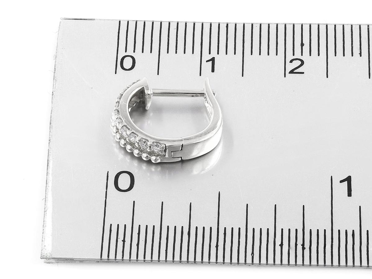 14 kt  Oro bianco - Diamante (naturale) da 0,21 ct. a doppia fila Huggie in vendita 2