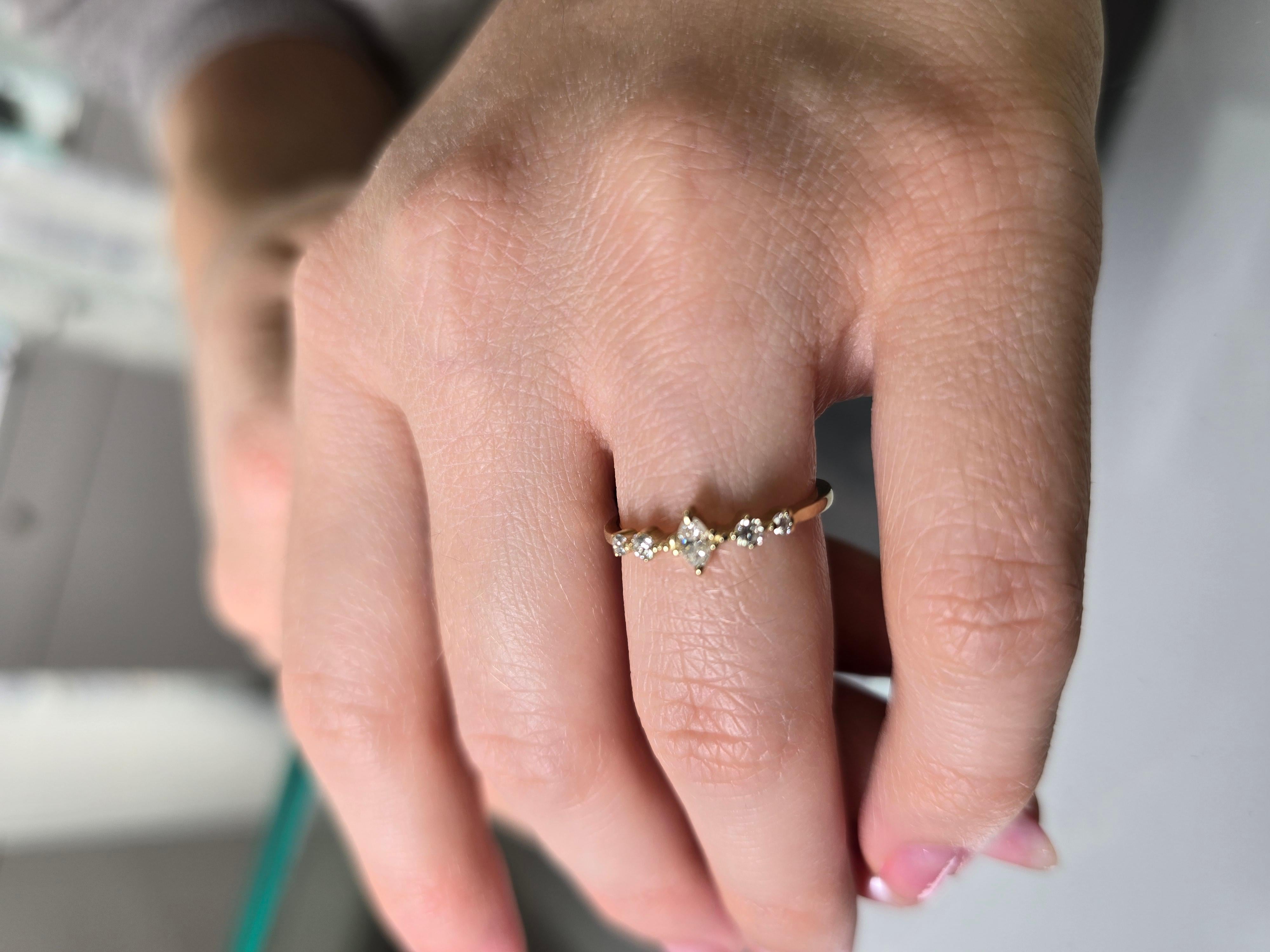 Anello con diamante in oro bianco 14 kt in vendita 1