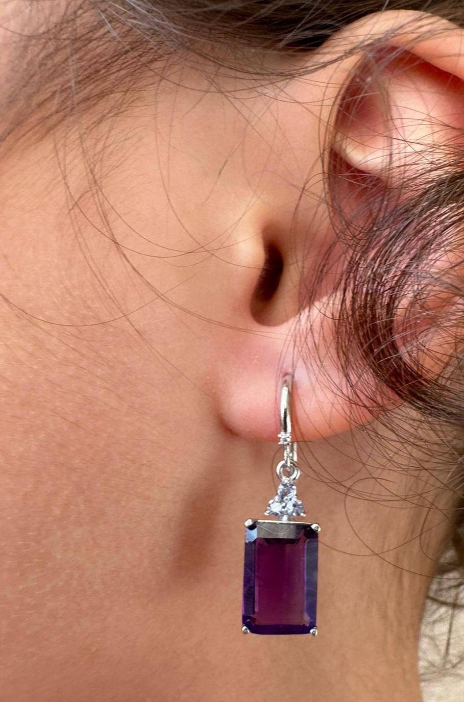 14 Kt White Gold Earrings with Amethysts, Tanzanites and Diamonds For Sale 6