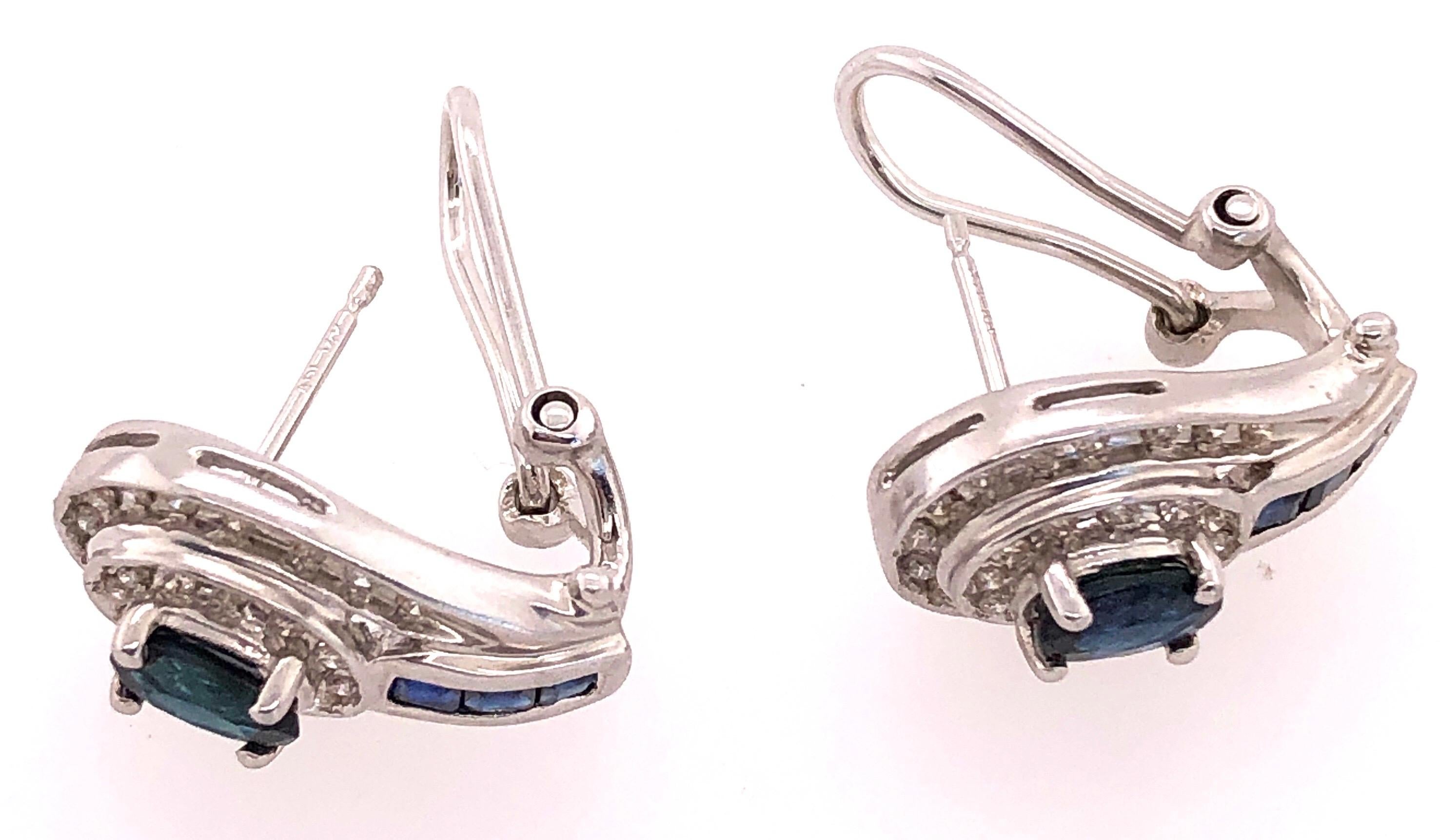 Boucles d'oreilles à dos français en or 14 carats avec diamants et saphirs bleus 1,0 TDW en vente 2