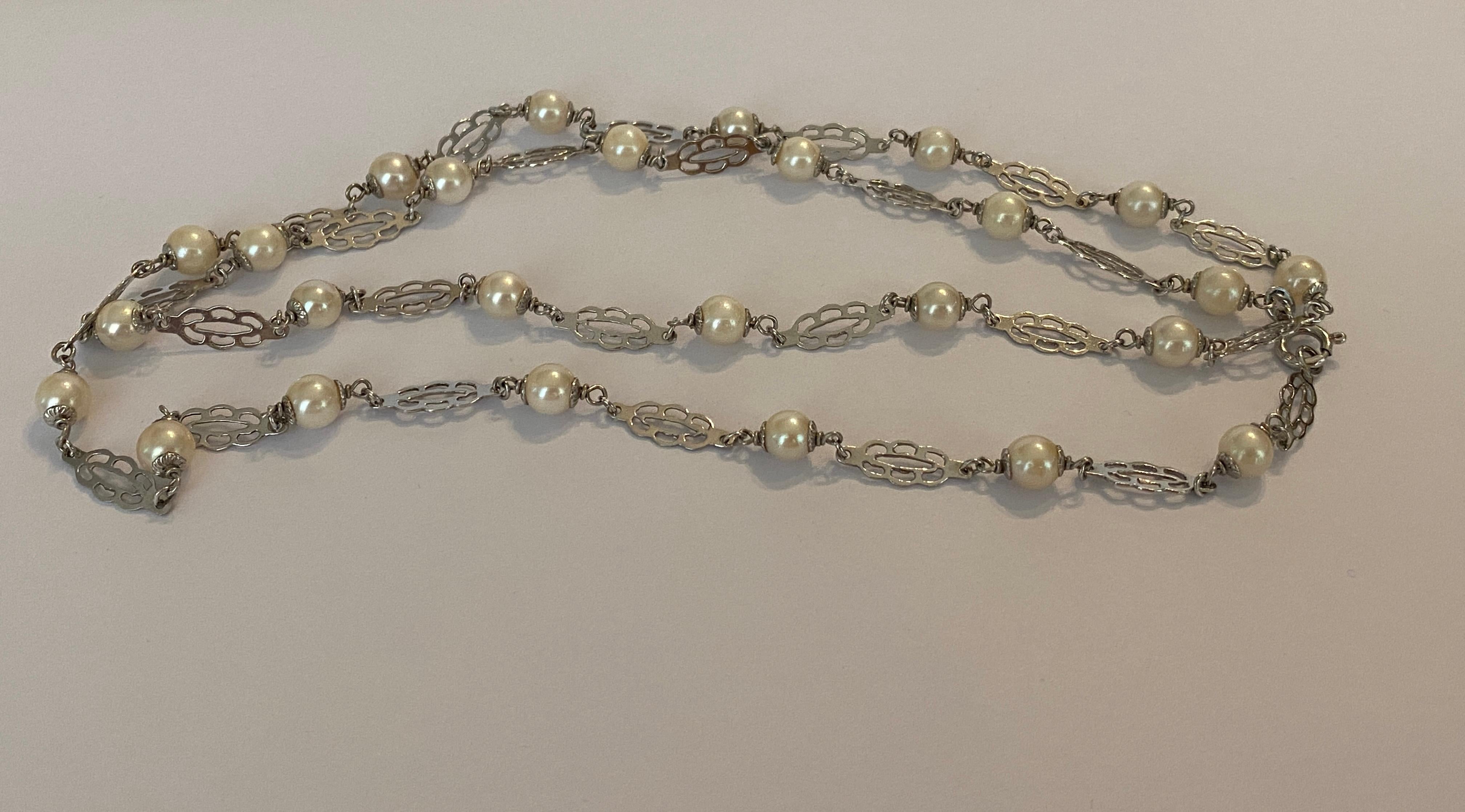14 KT Weißgold-Halskette Sautoir mit Perlen im Angebot 1